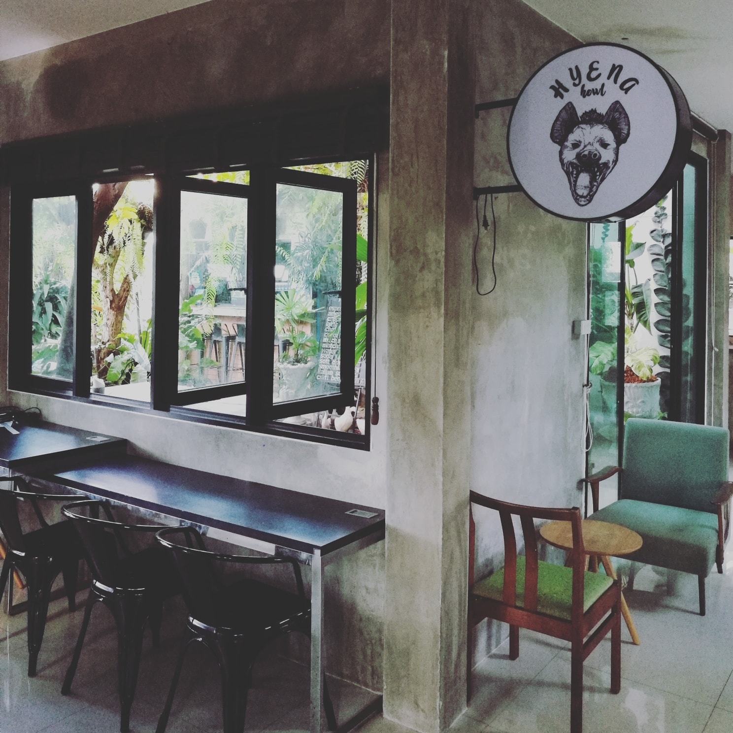 Air Space Hua Hin, ปลีกวิเวก คาเฟ่, After morning cafe, The Chocolate Factory HuaHin, DRIP RIM LAY, Top Seacret Beach Cafe, Molley coffee stand, RowHou8e Cafe' HuaHin106, 25 Monday cafe', S'more Cafe Huahin, Tree House Cafe', Wilaiwan Hua Hin