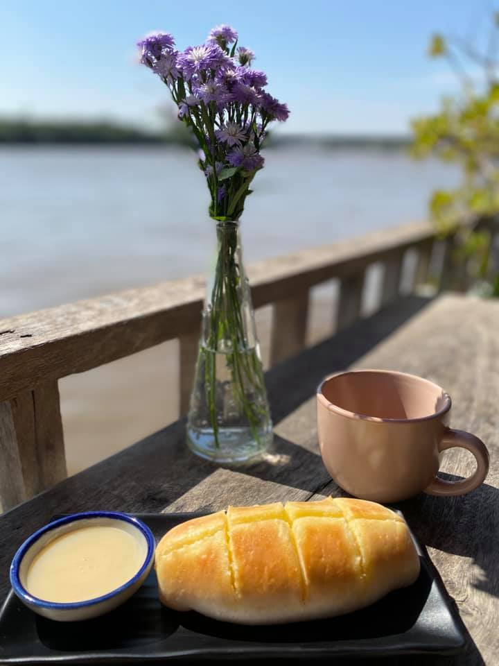 Unplan, ma na cafe', ปลาชุม : Plachum Café & Bistro, Nava House Café - นาวา เฮ้าส์ คาเฟ่, Coffee 123, FarmVille Chachoengsao, บ้านพระจันทร์เวียน, กรีนวิลล์ ผักสลัดเสิร์ฟจากฟาร์ม , D•presso cafe, Baan Melon Desert, Red Cat Cafe ตลาดบ้านใหม่, Lifehouse Cafe & Kitchen, T13 Café