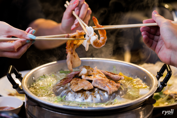 Everyday mookrata &amp; cafe, นั่งปิ้ง หมูกระทะ, Sky grill หมูกระทะ, อารียา หมูกระทะ สาขา 3 รูฟท็อป, หมูกระทะคนรวย, หมูหมึกกุ้ง, Bargyuu, ปิ้งเนย บุฟเฟ่ต์ปิ้งย่างกระทะร้อน อโศก on-the-roof
