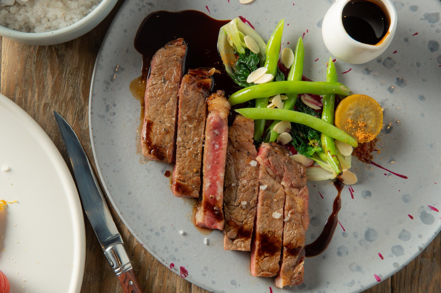 Midwinter, Dandelion Bake Studio, Cafe Reverie, Portobello & Désiré, Level 50 by SEE FAH, Siam Yacht Club, Blue Sky, at Centara Grand, Mezzaluna Restaurant
