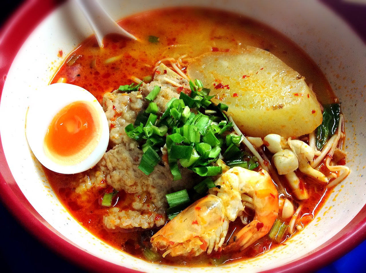 ก๋วยเตี๋ยวต้มยำเจ้ดำ200ปี, ก๋วยเตี๋ยวต้มยำนายฮัน, ปากแดงก๋วยเตี๋ยวต้มยำ, บ้านก๋วยเตี๋ยวต้มยำหมูเด้ง ลาดพร้าว101, ก๋วยเตี๋ยวต้มยำไข่ลาวา, ก๋วยเตี๋ยวต้มยำกากหมู สูตรโบราณ ท่าน้ำนนท์, เด็กเส้น, พี่อ้อ ก๋วยเตี๋ยวต้มยำกุ้ง