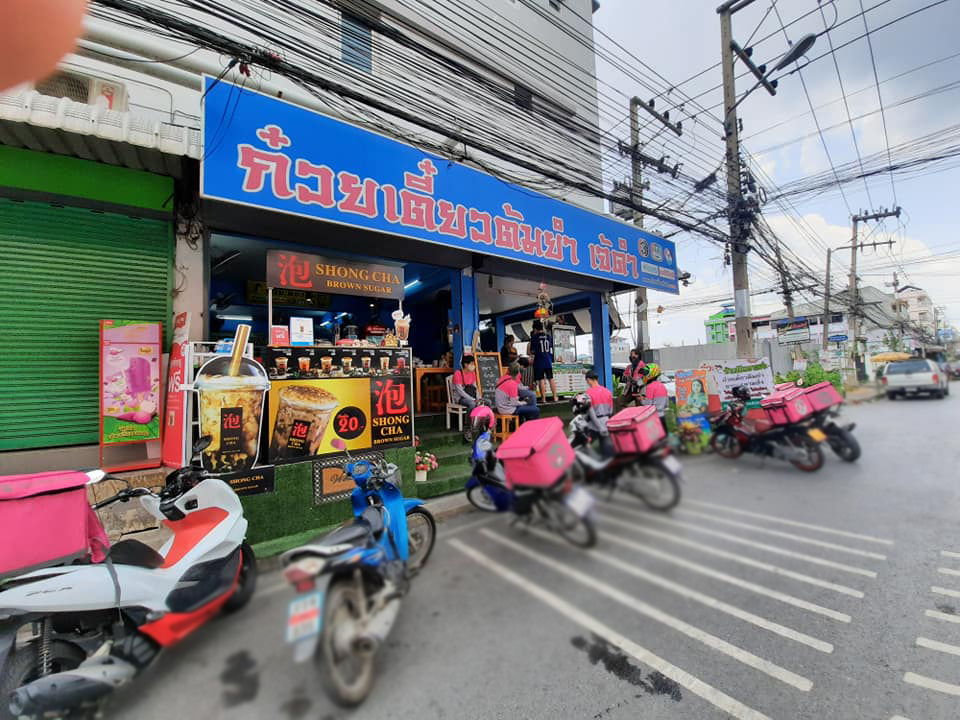 ก๋วยเตี๋ยวต้มยำเจ้ดำ200ปี, ก๋วยเตี๋ยวต้มยำนายฮัน, ปากแดงก๋วยเตี๋ยวต้มยำ, บ้านก๋วยเตี๋ยวต้มยำหมูเด้ง ลาดพร้าว101, ก๋วยเตี๋ยวต้มยำไข่ลาวา, ก๋วยเตี๋ยวต้มยำกากหมู สูตรโบราณ ท่าน้ำนนท์, เด็กเส้น, พี่อ้อ ก๋วยเตี๋ยวต้มยำกุ้ง