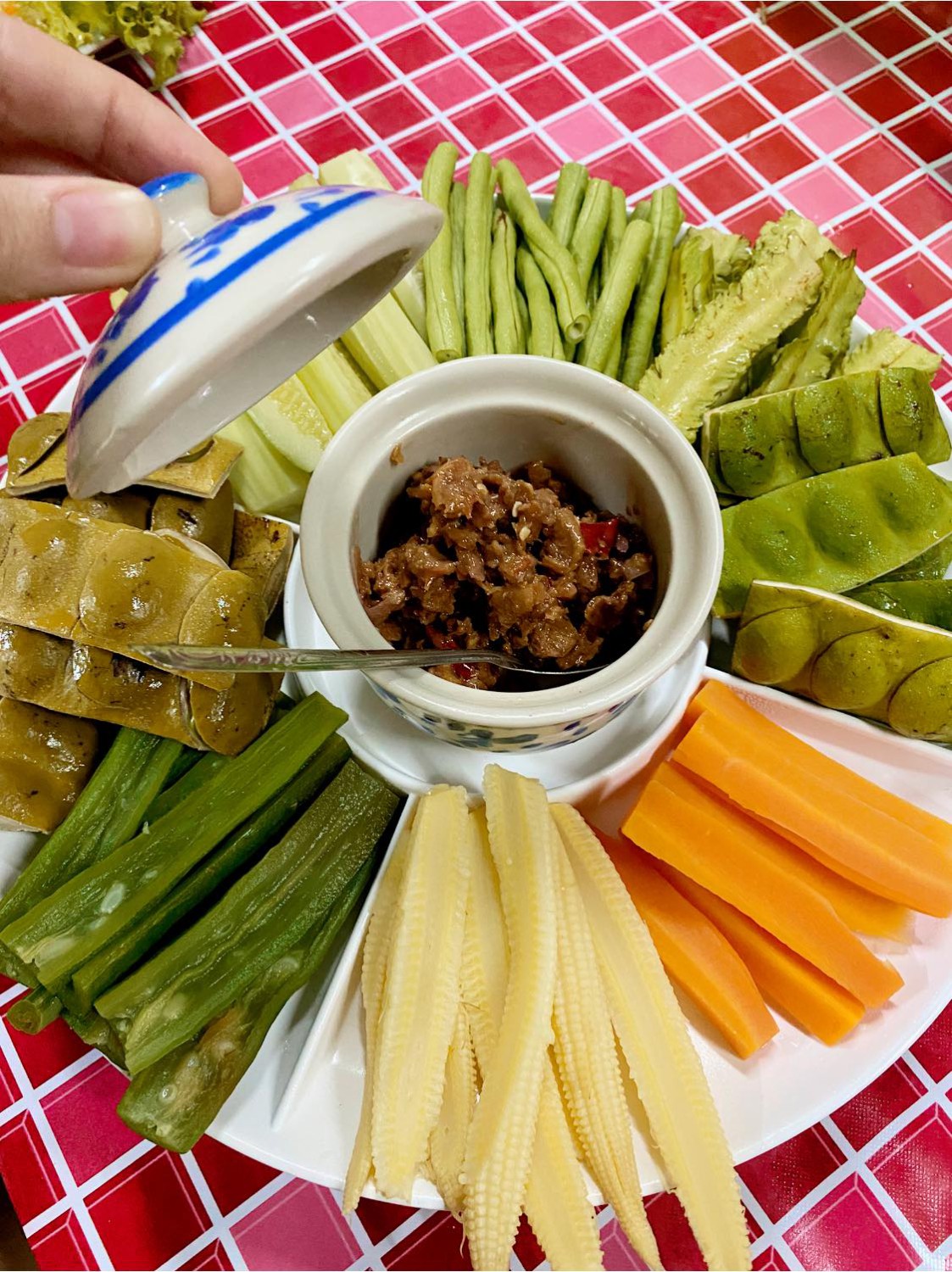 มันโภชนา, เรอดังซีฟู้ด, บ้านเขาหลักซีฟู้ด, ครัวนายอั๊ง เขาหลัก, ครัวมาดาม, เล่าลือ, ครัวผู้พัน เขาหลัก, แปะเถียร เป็ดย่าง เขาหลัก, Peter Pan, เจ๊น้อง ร้านอาหารพื้นเมืองพังงา, KhaoLak Phu View, ครัว หลวงเทน (หรอยที่สุดในเมืองมนุษย์), ครัวน้ำตา
