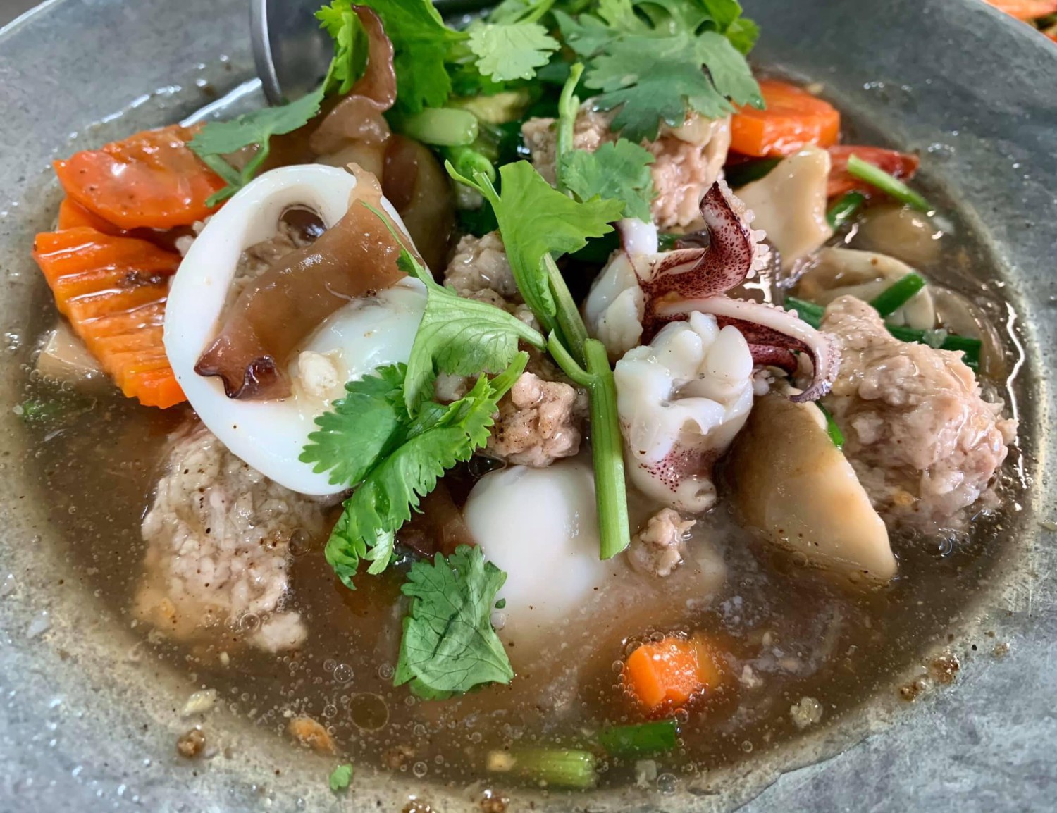 ผัดไท ท่ายาง, เจียมเลี้ยงเซี้ย, เจ๊กเม้ง ก๋วยเตี๋ยวเนื้อต้นตำรับเพชรบุรี, โอวทึ้ง นายกี๋, ครัวป้าเฉลียว, ครัวไข่มุก สะพานปลา ชะอำ, ขนมจีน ทอดมัน ท่งเชียง, พวงเพชร, ทรายทอดมัน บขส.เก่า, ข้าวแช่ป้าเอื้อน หน้ากาชาด เพชรบุรี, เจ๊แดงบางควาย, ร้านอาหารบ้านป้าองุ่น "ร้านเก่า 50 ปี", บ้านยายกับตา, ก๋วยเตี๋ยวเนื้อ &amp; ไก่ “แดงโรงฝ้าย”ตรงข้ามปั้มมานิต 