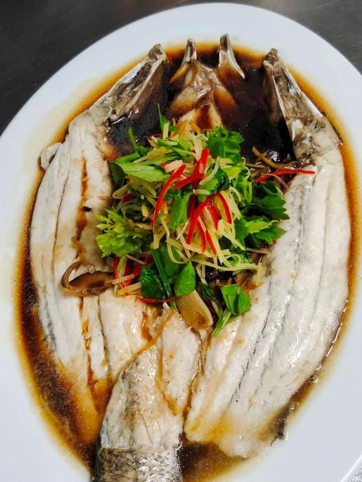 สะหวา, กลมกล่อม, ดอนญ่า, ต้นทาง, ครัวมะเรือง, ร้านข้าวต้ม 2500, เนินขุมทองการ์เด้นท์, นานหยวนบะหมี่เกี๊ยวกุ้ง, สาขากองบิน 56, ไก่ทอดเดชา, สาขาสนามบินหาดใหญ่, สบันงา, เหม่ยเหว่ย สาขาถนนสนามบิน, ร้านข้าวต้มมัดเนินขุมทอง คาเฟ่อาหารใต้