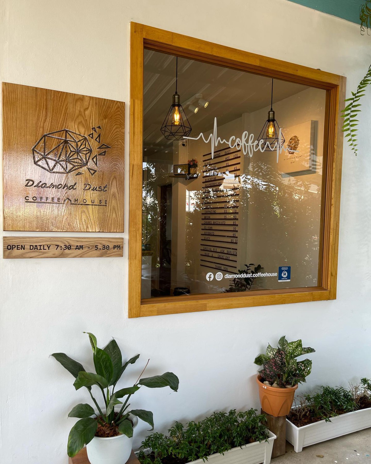 พริบพรี คาเฟ่, FOX COFF, Begiin, Coco&amp;coff, Good time Cafe', Me Cafe' Phetchaburi, Tumlay Cafe &amp; Bar, Ka-nod Café, พิเศษ กาแฟ, อากงคาเฟ่, LoveBread Thailand, SPACE TIME Cafe’ Phetchaburi, ณ โรงนา คาเฟ่