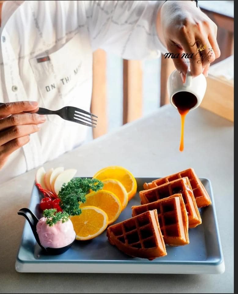 Unplan, ma na cafe', ปลาชุม : Plachum Café & Bistro, Nava House Café - นาวา เฮ้าส์ คาเฟ่, Coffee 123, FarmVille Chachoengsao, บ้านพระจันทร์เวียน, กรีนวิลล์ ผักสลัดเสิร์ฟจากฟาร์ม , D•presso cafe, Baan Melon Desert, Red Cat Cafe ตลาดบ้านใหม่, Lifehouse Cafe & Kitchen, T13 Café