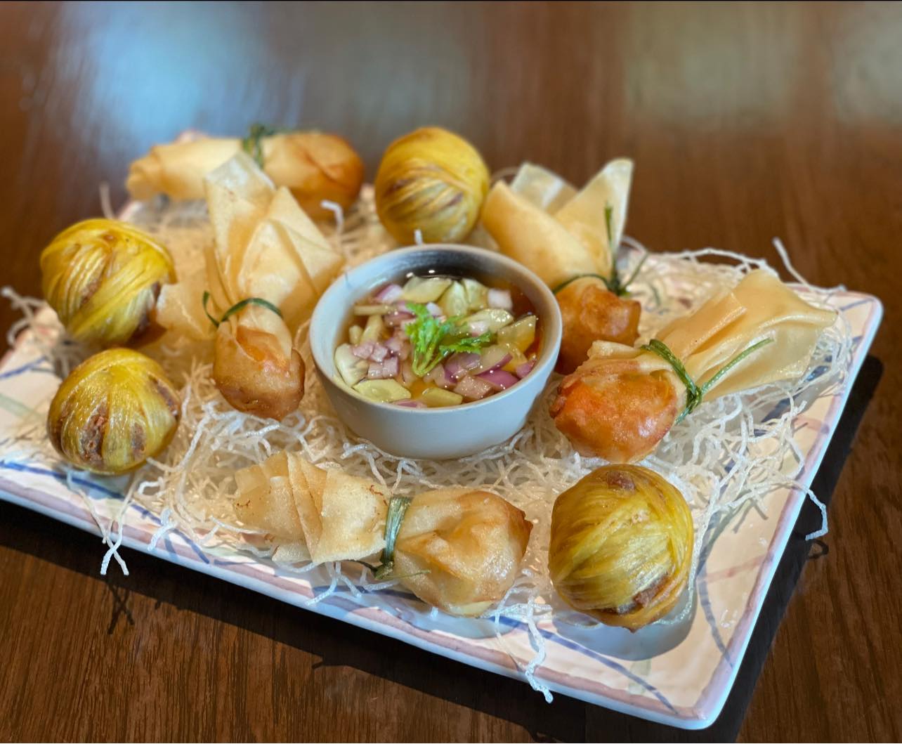 Unplan, ma na cafe', ปลาชุม : Plachum Café & Bistro, Nava House Café - นาวา เฮ้าส์ คาเฟ่, Coffee 123, FarmVille Chachoengsao, บ้านพระจันทร์เวียน, กรีนวิลล์ ผักสลัดเสิร์ฟจากฟาร์ม , D•presso cafe, Baan Melon Desert, Red Cat Cafe ตลาดบ้านใหม่, Lifehouse Cafe & Kitchen, T13 Café