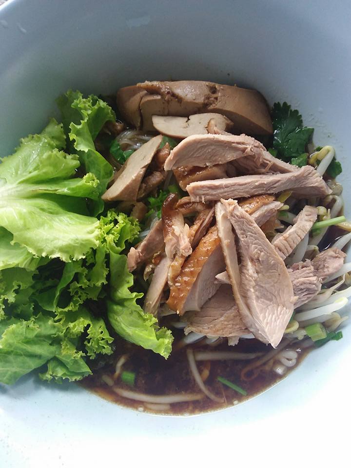 นิยมบุฟเฟ่ต์ ก๋วยเตี๋ยวไก่มะระ, ก๋วยเตี๋ยวเรือ จ้าวคุณ Jaokhun ปากน้ำ สมุทรปราการ, นายท่าน, เฮียปิงลูกชิ้นปลาหมึก, สำรวยก๋วยเตี๋ยวเนื้อ วัดอโศการาม, ก๋วยเตี๋ยวเรือเติมบุญ, ก๋วยเตี๋ยวปลื้ม เนื้อตุ๋น หมูตุ๋น, ก๋วยเตี๋ยวเนื้อ เจ๊หงษ์ แพรกษา, ก๋วยเตี๋ยวเป็ดเจ๊เต็ง, ต.รุ่งโรจน์ ลูกชิ้นปลา, เนื้อตุ๋น แม่ประคำ อร่อยที่สุดในโลก 24 ชม., เจ๊ลี ก๋วยเตี๋ยวเรืออยุธยา รสเด็ด, ติ๋มก๋วยเตี๋ยวเป็ด, ก๋วยเตี๋ยวลูกชิ้นยักษ์ - สะพานเขียว, ก๋วยเตี๋ยวดาวทอง, ก๋วยเตี๋ยวข้ามฟาก, สถานีรถไฟฟ้าทิพวัล-แบริ่งเก่า, ก๋วยเตี๋ยวเรือตรากบ ปั๊ม ปตท.สมจิตร, เจ๊ดา ก๋วยเตี๋ยวเป็ด ปากน้ำ