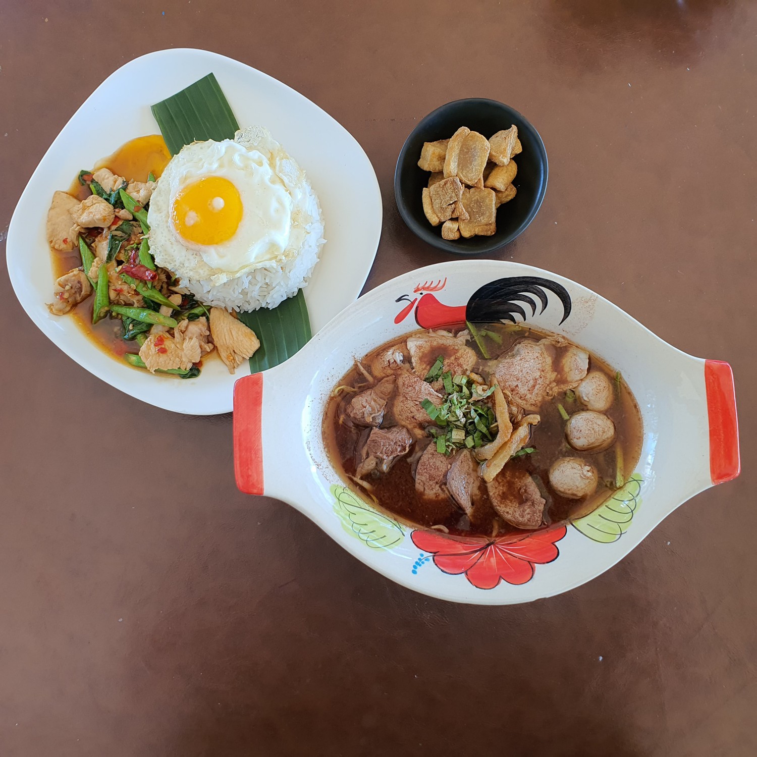 นิยมบุฟเฟ่ต์ ก๋วยเตี๋ยวไก่มะระ, ก๋วยเตี๋ยวเรือ จ้าวคุณ Jaokhun ปากน้ำ สมุทรปราการ, นายท่าน, เฮียปิงลูกชิ้นปลาหมึก, สำรวยก๋วยเตี๋ยวเนื้อ วัดอโศการาม, ก๋วยเตี๋ยวเรือเติมบุญ, ก๋วยเตี๋ยวปลื้ม เนื้อตุ๋น หมูตุ๋น, ก๋วยเตี๋ยวเนื้อ เจ๊หงษ์ แพรกษา, ก๋วยเตี๋ยวเป็ดเจ๊เต็ง, ต.รุ่งโรจน์ ลูกชิ้นปลา, เนื้อตุ๋น แม่ประคำ อร่อยที่สุดในโลก 24 ชม., เจ๊ลี ก๋วยเตี๋ยวเรืออยุธยา รสเด็ด, ติ๋มก๋วยเตี๋ยวเป็ด, ก๋วยเตี๋ยวลูกชิ้นยักษ์ - สะพานเขียว, ก๋วยเตี๋ยวดาวทอง, ก๋วยเตี๋ยวข้ามฟาก, สถานีรถไฟฟ้าทิพวัล-แบริ่งเก่า, ก๋วยเตี๋ยวเรือตรากบ ปั๊ม ปตท.สมจิตร, เจ๊ดา ก๋วยเตี๋ยวเป็ด ปากน้ำ