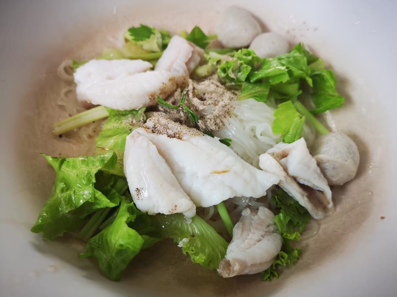 นิยมบุฟเฟ่ต์ ก๋วยเตี๋ยวไก่มะระ, ก๋วยเตี๋ยวเรือ จ้าวคุณ Jaokhun ปากน้ำ สมุทรปราการ, นายท่าน, เฮียปิงลูกชิ้นปลาหมึก, สำรวยก๋วยเตี๋ยวเนื้อ วัดอโศการาม, ก๋วยเตี๋ยวเรือเติมบุญ, ก๋วยเตี๋ยวปลื้ม เนื้อตุ๋น หมูตุ๋น, ก๋วยเตี๋ยวเนื้อ เจ๊หงษ์ แพรกษา, ก๋วยเตี๋ยวเป็ดเจ๊เต็ง, ต.รุ่งโรจน์ ลูกชิ้นปลา, เนื้อตุ๋น แม่ประคำ อร่อยที่สุดในโลก 24 ชม., เจ๊ลี ก๋วยเตี๋ยวเรืออยุธยา รสเด็ด, ติ๋มก๋วยเตี๋ยวเป็ด, ก๋วยเตี๋ยวลูกชิ้นยักษ์ - สะพานเขียว, ก๋วยเตี๋ยวดาวทอง, ก๋วยเตี๋ยวข้ามฟาก, สถานีรถไฟฟ้าทิพวัล-แบริ่งเก่า, ก๋วยเตี๋ยวเรือตรากบ ปั๊ม ปตท.สมจิตร, เจ๊ดา ก๋วยเตี๋ยวเป็ด ปากน้ำ