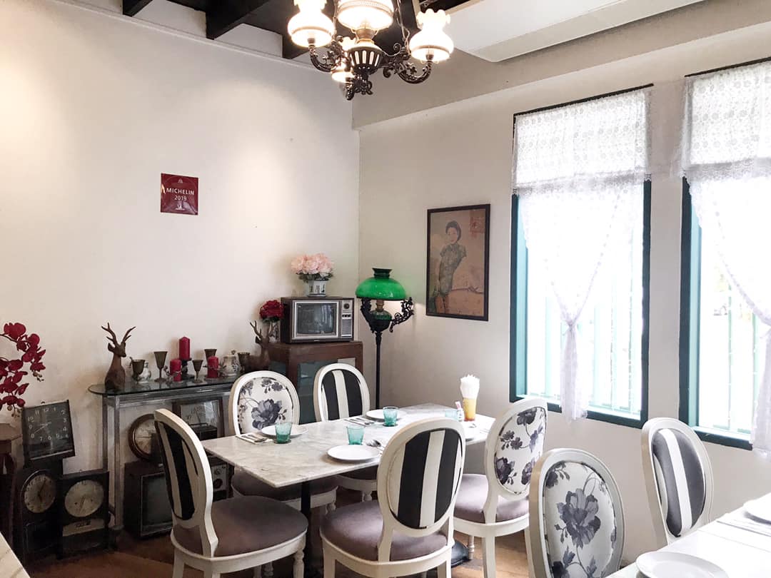 ท้ายเหมือง ร้านอาหารพื้นเมืองภูเก็ต, ชมจันทร์ Chomchan by Onechun, พิเศษ, หมอมูดง ภูเก็ต, ร้านเป็ดย่างเมโทรภูเก็ต - Since 1971, ตู้กับข้าว, โรตีน้ำแกงแถวน้ำ "ภูเก็ตมุสลิม"