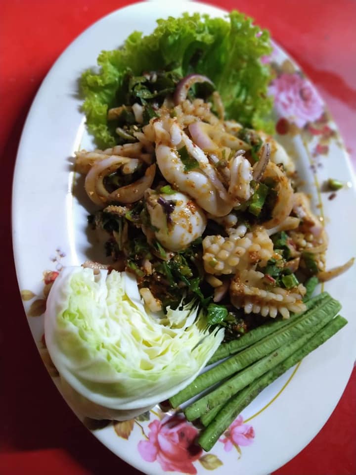 ข้าวเปิ๊ปยายเครื่อง, กับข้าวกับปลา, สินวนา, เฟื่องฟ้า, บ้านครูอิ๋ว, สิบสองหน่วยตัด, ร้านอาหารลุงจ้อย สุโขทัย, ก๋วยเตี๋ยวสุโขทัย ไม้กลางกรุง, Pizza House, Phum Phor ภูมิพ่อ, รักชาติ พาเพลิน ศรีสำโรง, ณ โขทัย, กุ๊กเหมียน, ป้าอ้วนหมูจุ่ม 2