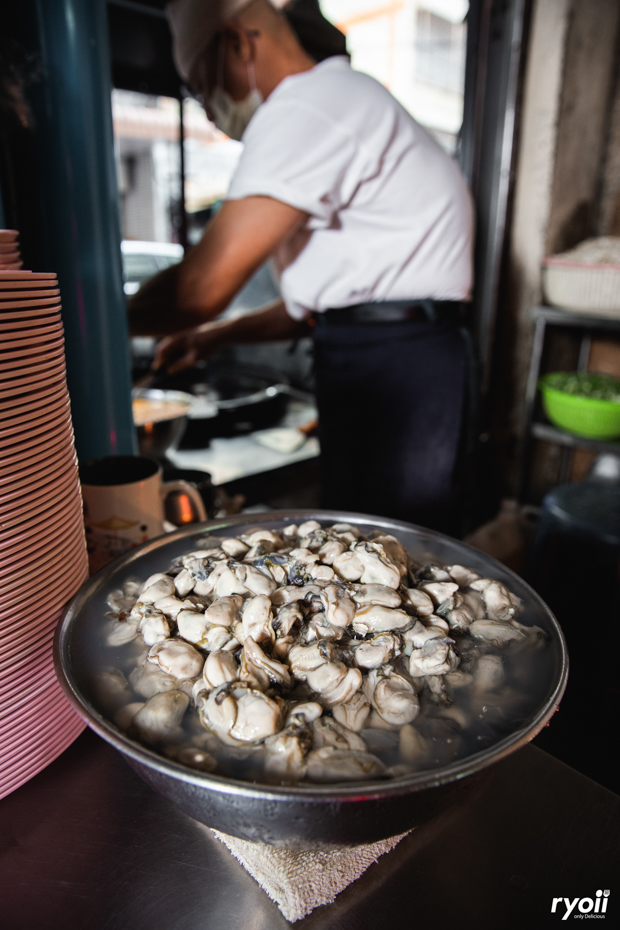 Recordoffee, มานพ สุกี้รถกระบะ, ก๋วยเตี๋ยวผัดงี่เง่า at เจ๊เบญ โอเดี้ยน, แดงราชาหอยทอด, ภัตตาคารกว้านสิ่วกี่, La Cabra Thailand, เจ๊คุ้งเกาเหลาเลือดหมู, ข้าวผัดปูตลาดน้อย