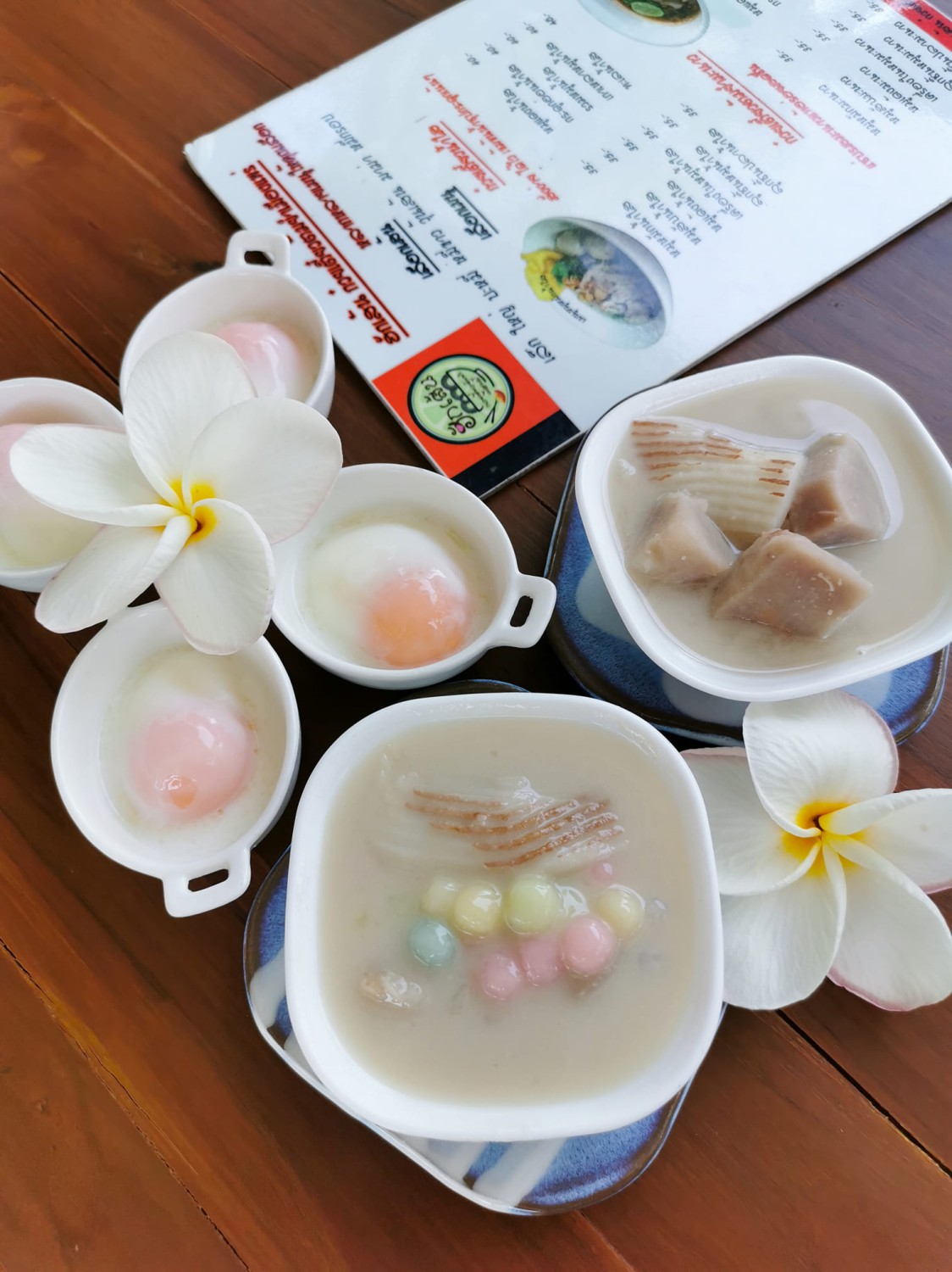 ฮอม Hom 2493, บ้านม่อนนกยูง, Kim's Cafe', ครัวจิ้นสด อาหารพื้นเมือง, ปั๋นใจ๋, สวนไซทอง ไส้กรอกเผาเตาดิน, ป้าแป้งเย็นตาโฟ ประตูชัย, ฮักเส้น ก๋วยเตี๋ยวต้มยำเมืองแพร่, ขนมเส้นน้ำย้อย กาดน้ำทอง -โจหยก, วีวี่ (weewee food and catering), ข้าวซอยเจ้เล็กประตูชัย แพร่, ร้านลาบป้ามา, ร่มไม้ใหญ่ เรสเตอรองท์, ร้านจิ้นนึ่งแม่หล่าย