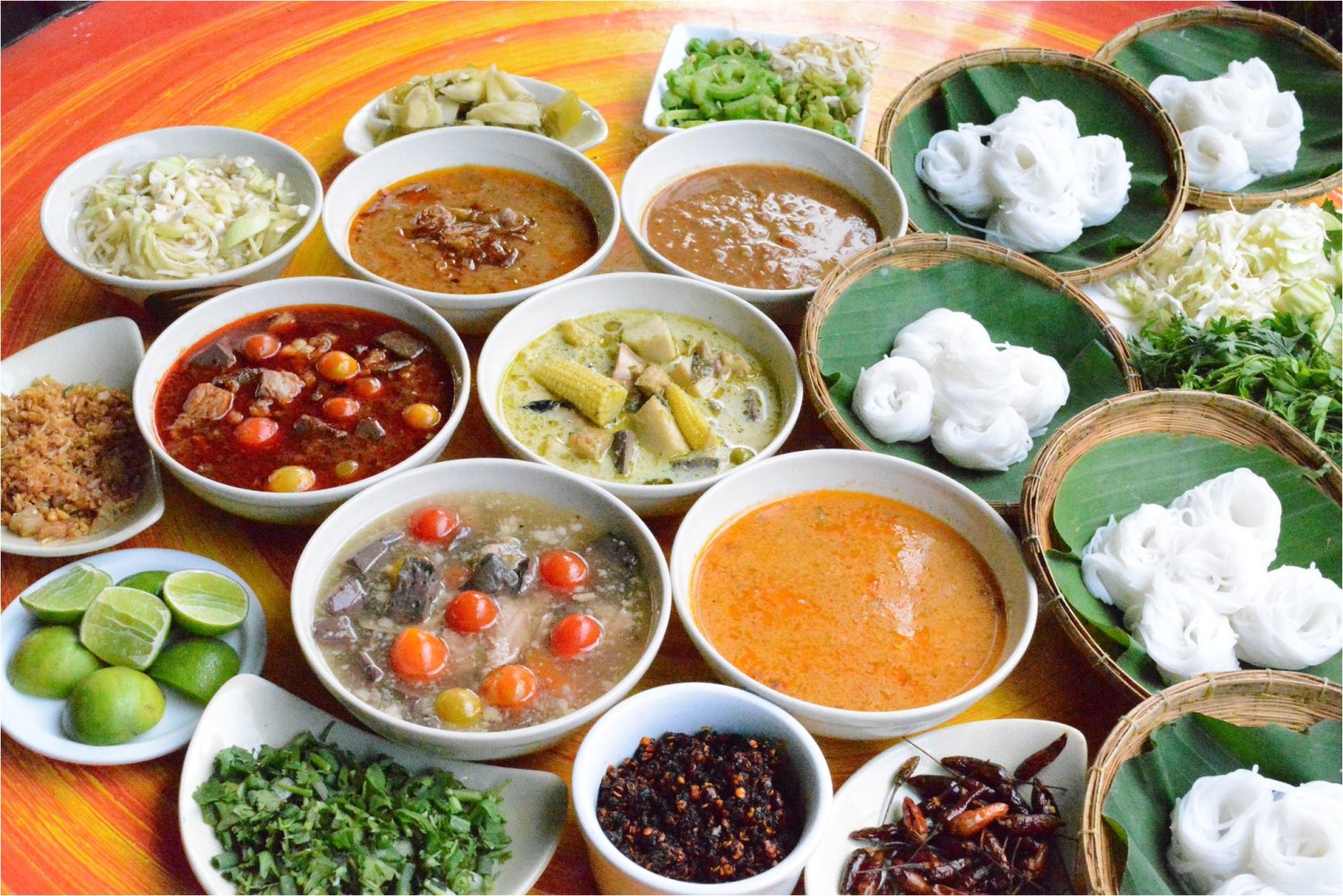 ฮอม Hom 2493, บ้านม่อนนกยูง, Kim's Cafe', ครัวจิ้นสด อาหารพื้นเมือง, ปั๋นใจ๋, สวนไซทอง ไส้กรอกเผาเตาดิน, ป้าแป้งเย็นตาโฟ ประตูชัย, ฮักเส้น ก๋วยเตี๋ยวต้มยำเมืองแพร่, ขนมเส้นน้ำย้อย กาดน้ำทอง -โจหยก, วีวี่ (weewee food and catering), ข้าวซอยเจ้เล็กประตูชัย แพร่, ร้านลาบป้ามา, ร่มไม้ใหญ่ เรสเตอรองท์, ร้านจิ้นนึ่งแม่หล่าย