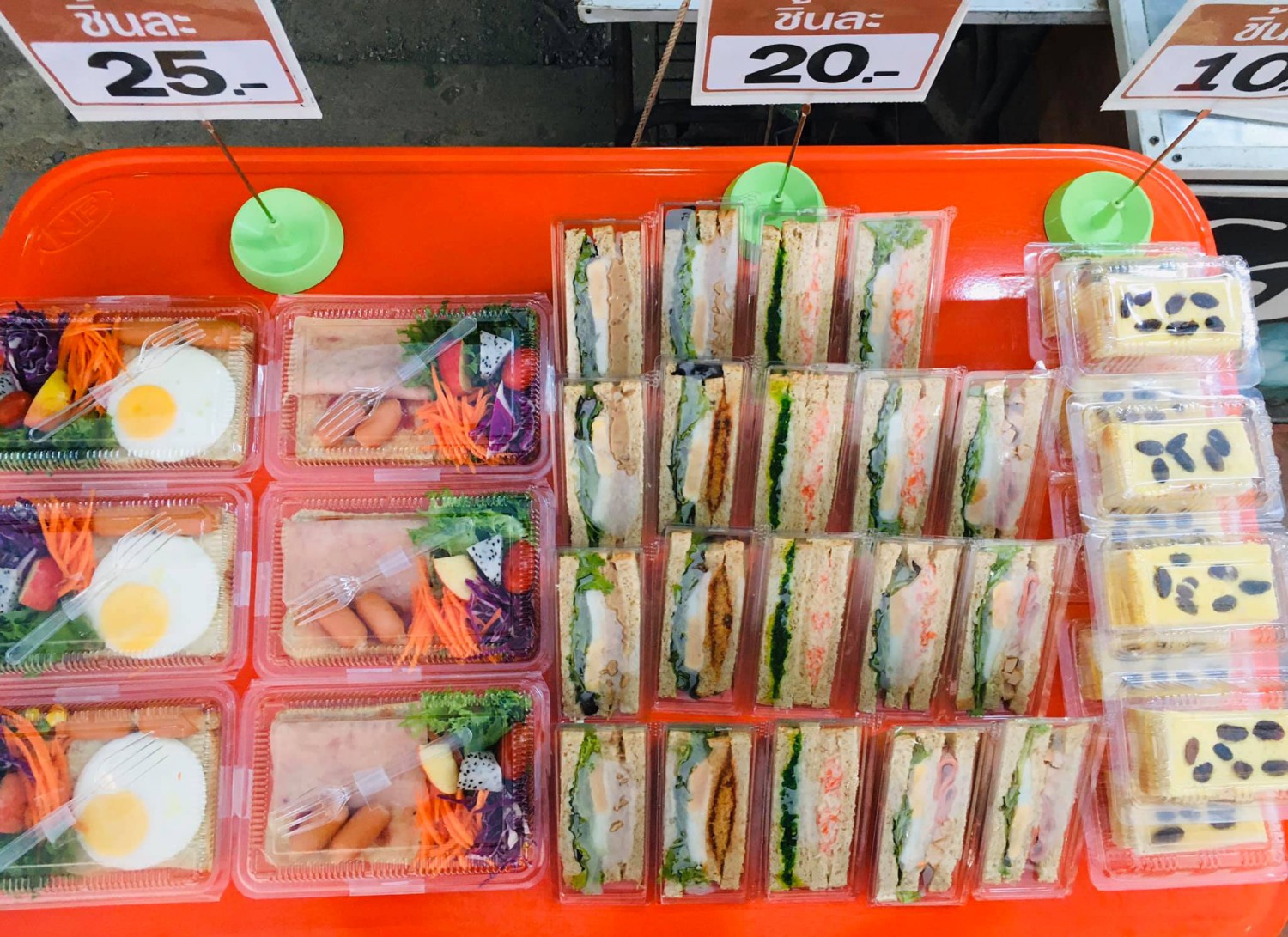 ร้านข้าวมันไก่เจี๊ยะโกยปึ่ง, รสนิยมข้าวมันไก่, สาขา 2, โจ๊ก9บาท ป๊อกแป๊ก, ครัวกิตติพร, ขาหมู จูเจี่ยว 猪脚, ต้มเลือดหมู เลิศสุธารส, บ.หินกองต้มเลือดหมู&amp;กะเพราเป็ด, บ้านซาลาเปา สระบุรี, ญวน, ราดหน้าเลี่ยวตังไล้, โกจิวข้าวมันไก่ตอน, E-PED eatery, Pita Cafe’ &amp; Eatery, เอกรส, ข้าวแกงครัวไทย ป้าเบี้ยว-ลุงเปี๊ยก, โจ๊กแม่กุหลาบ &amp; ก๋วยเตี๋ยวเนื้อวัวนายเฮง
