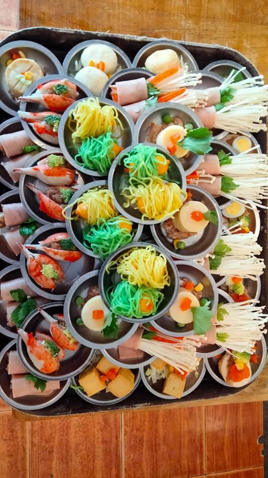 แป๊ะยิ้ม ติ่มซำ, ติ่มซำซอย 14, มิตรทาวน์, บุญจิราแต่เตี้ยม, หยวนเป่า กระบี่, กระบี่ติ่มซำ, สาขา 1 เยื้องรพ.กระบี่, โกเล็กชวนชิม, โรตีบางนรา ณ กระบี่, 89 Cafe, ข้าวหน้าเป็ดเยาวราช รสเด็ด, ณ เมืองบี่ ฮาลาลติ่มซำ, โชคชัยติ่มซำ ตลาดเก่ากระบี่, จ๊ะดำ