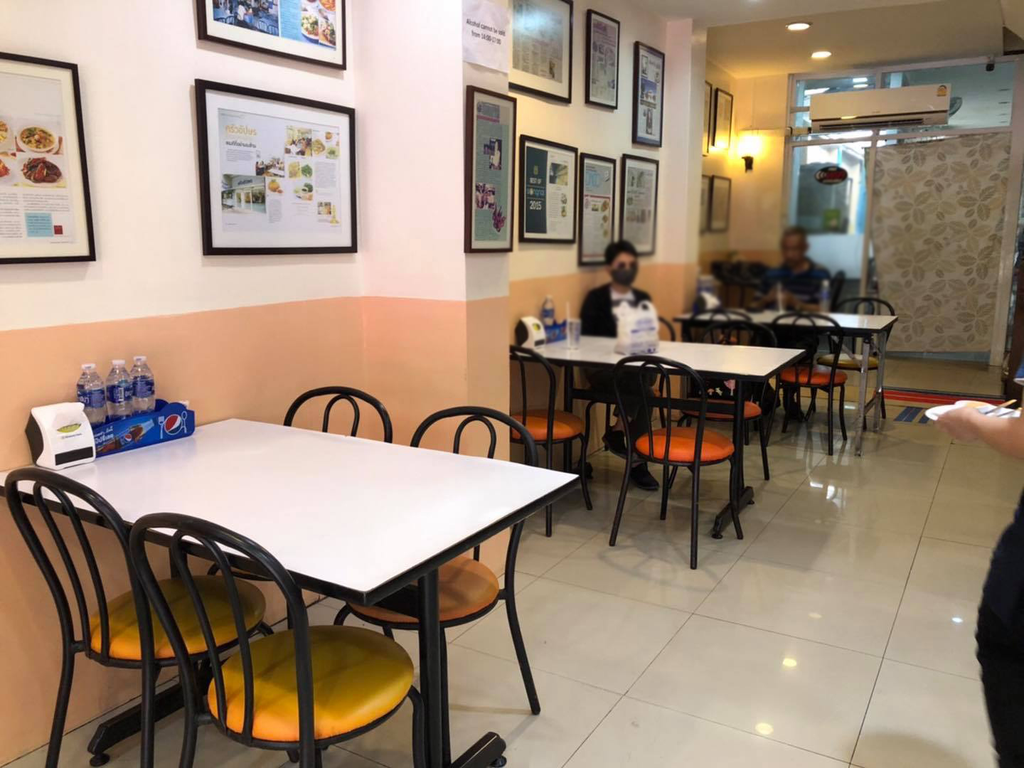 อองตอง ข้าวซอย, ครัวลุงแฉ่ว, Thien Duong, เจ๊โอว, บ้านต้นไทร, ข้าวต้มปลา (กิมโป้), Mezzaluna Restaurant, ครัวอัปษร, ศรีตราด, แม่กลองหัวปลาหม้อไฟ ปูไข่นึ่งนม, Tonkin - Annam, Baan Phadthai, ฉ่อยเป็ดย่าง, ผัดไทยไฟทะลุ, แสนยอด, ครัวลุงลอยป่าลั่น, ลิ้มเหล่าโหงว, สาขาเยาวราช, ภัตตาคารจ๊ากกี่, Lay lao, Punjab Grill Bangkok, ส้มตำคุณกัญจณ์