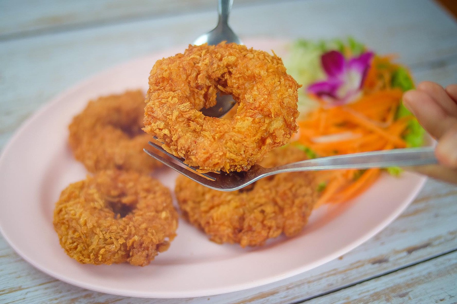ผัดไท ท่ายาง, เจียมเลี้ยงเซี้ย, เจ๊กเม้ง ก๋วยเตี๋ยวเนื้อต้นตำรับเพชรบุรี, โอวทึ้ง นายกี๋, ครัวป้าเฉลียว, ครัวไข่มุก สะพานปลา ชะอำ, ขนมจีน ทอดมัน ท่งเชียง, พวงเพชร, ทรายทอดมัน บขส.เก่า, ข้าวแช่ป้าเอื้อน หน้ากาชาด เพชรบุรี, เจ๊แดงบางควาย, ร้านอาหารบ้านป้าองุ่น "ร้านเก่า 50 ปี", บ้านยายกับตา, ก๋วยเตี๋ยวเนื้อ &amp; ไก่ “แดงโรงฝ้าย”ตรงข้ามปั้มมานิต 