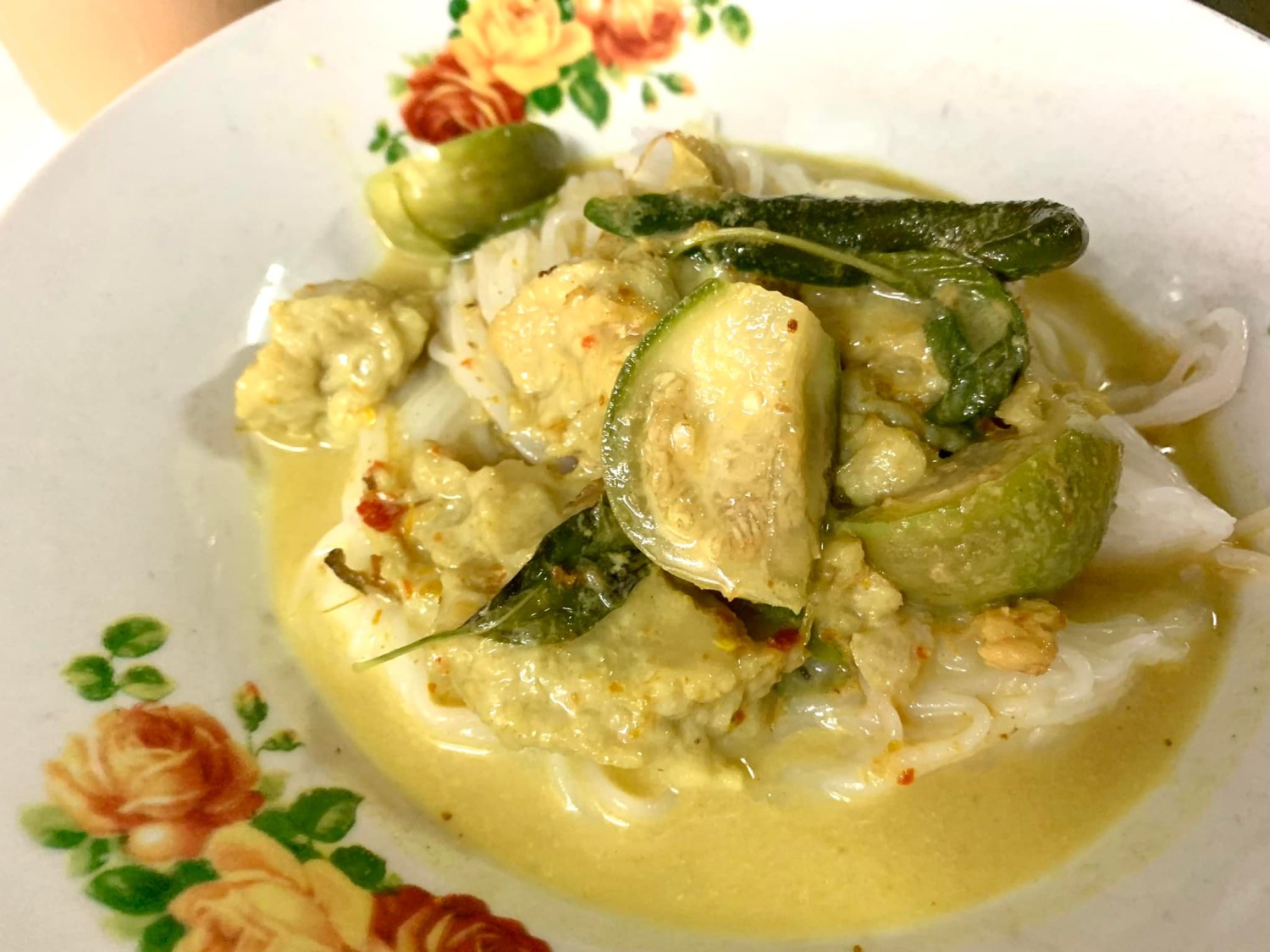 ผัดไท ท่ายาง, เจียมเลี้ยงเซี้ย, เจ๊กเม้ง ก๋วยเตี๋ยวเนื้อต้นตำรับเพชรบุรี, โอวทึ้ง นายกี๋, ครัวป้าเฉลียว, ครัวไข่มุก สะพานปลา ชะอำ, ขนมจีน ทอดมัน ท่งเชียง, พวงเพชร, ทรายทอดมัน บขส.เก่า, ข้าวแช่ป้าเอื้อน หน้ากาชาด เพชรบุรี, เจ๊แดงบางควาย, ร้านอาหารบ้านป้าองุ่น "ร้านเก่า 50 ปี", บ้านยายกับตา, ก๋วยเตี๋ยวเนื้อ &amp; ไก่ “แดงโรงฝ้าย”ตรงข้ามปั้มมานิต 