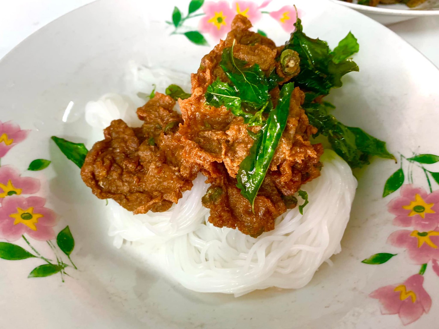 ผัดไท ท่ายาง, เจียมเลี้ยงเซี้ย, เจ๊กเม้ง ก๋วยเตี๋ยวเนื้อต้นตำรับเพชรบุรี, โอวทึ้ง นายกี๋, ครัวป้าเฉลียว, ครัวไข่มุก สะพานปลา ชะอำ, ขนมจีน ทอดมัน ท่งเชียง, พวงเพชร, ทรายทอดมัน บขส.เก่า, ข้าวแช่ป้าเอื้อน หน้ากาชาด เพชรบุรี, เจ๊แดงบางควาย, ร้านอาหารบ้านป้าองุ่น "ร้านเก่า 50 ปี", บ้านยายกับตา, ก๋วยเตี๋ยวเนื้อ &amp; ไก่ “แดงโรงฝ้าย”ตรงข้ามปั้มมานิต 
