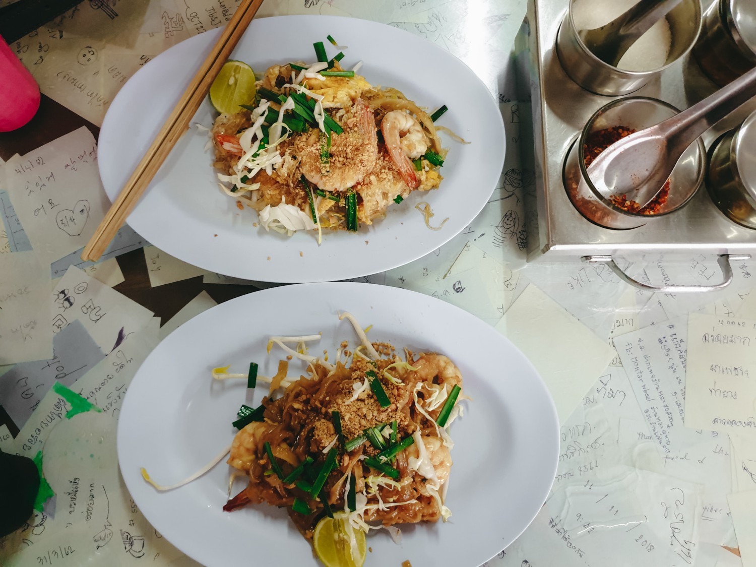ผัดไท ท่ายาง, เจียมเลี้ยงเซี้ย, เจ๊กเม้ง ก๋วยเตี๋ยวเนื้อต้นตำรับเพชรบุรี, โอวทึ้ง นายกี๋, ครัวป้าเฉลียว, ครัวไข่มุก สะพานปลา ชะอำ, ขนมจีน ทอดมัน ท่งเชียง, พวงเพชร, ทรายทอดมัน บขส.เก่า, ข้าวแช่ป้าเอื้อน หน้ากาชาด เพชรบุรี, เจ๊แดงบางควาย, ร้านอาหารบ้านป้าองุ่น "ร้านเก่า 50 ปี", บ้านยายกับตา, ก๋วยเตี๋ยวเนื้อ &amp; ไก่ “แดงโรงฝ้าย”ตรงข้ามปั้มมานิต 