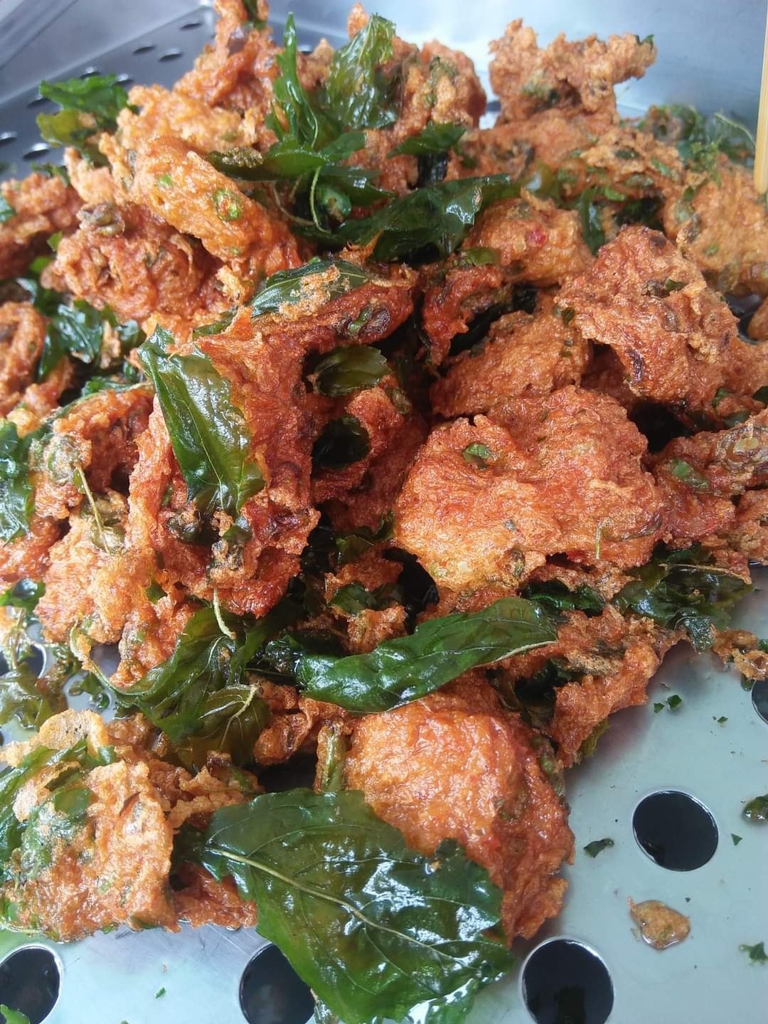 ผัดไท ท่ายาง, เจียมเลี้ยงเซี้ย, เจ๊กเม้ง ก๋วยเตี๋ยวเนื้อต้นตำรับเพชรบุรี, โอวทึ้ง นายกี๋, ครัวป้าเฉลียว, ครัวไข่มุก สะพานปลา ชะอำ, ขนมจีน ทอดมัน ท่งเชียง, พวงเพชร, ทรายทอดมัน บขส.เก่า, ข้าวแช่ป้าเอื้อน หน้ากาชาด เพชรบุรี, เจ๊แดงบางควาย, ร้านอาหารบ้านป้าองุ่น "ร้านเก่า 50 ปี", บ้านยายกับตา, ก๋วยเตี๋ยวเนื้อ &amp; ไก่ “แดงโรงฝ้าย”ตรงข้ามปั้มมานิต 