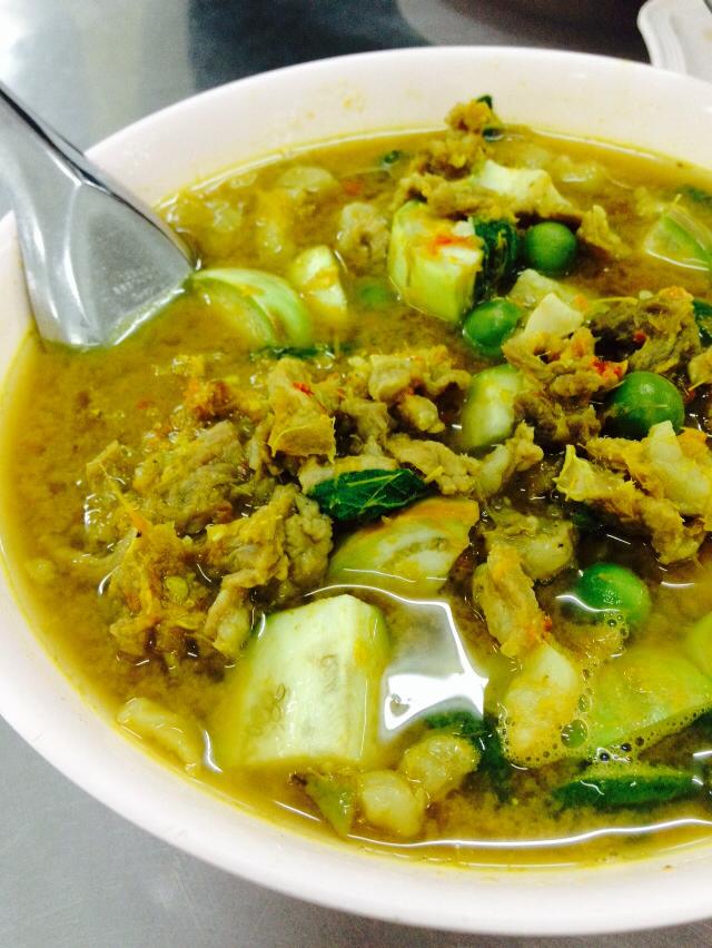 ผัดไท ท่ายาง, เจียมเลี้ยงเซี้ย, เจ๊กเม้ง ก๋วยเตี๋ยวเนื้อต้นตำรับเพชรบุรี, โอวทึ้ง นายกี๋, ครัวป้าเฉลียว, ครัวไข่มุก สะพานปลา ชะอำ, ขนมจีน ทอดมัน ท่งเชียง, พวงเพชร, ทรายทอดมัน บขส.เก่า, ข้าวแช่ป้าเอื้อน หน้ากาชาด เพชรบุรี, เจ๊แดงบางควาย, ร้านอาหารบ้านป้าองุ่น "ร้านเก่า 50 ปี", บ้านยายกับตา, ก๋วยเตี๋ยวเนื้อ &amp; ไก่ “แดงโรงฝ้าย”ตรงข้ามปั้มมานิต 