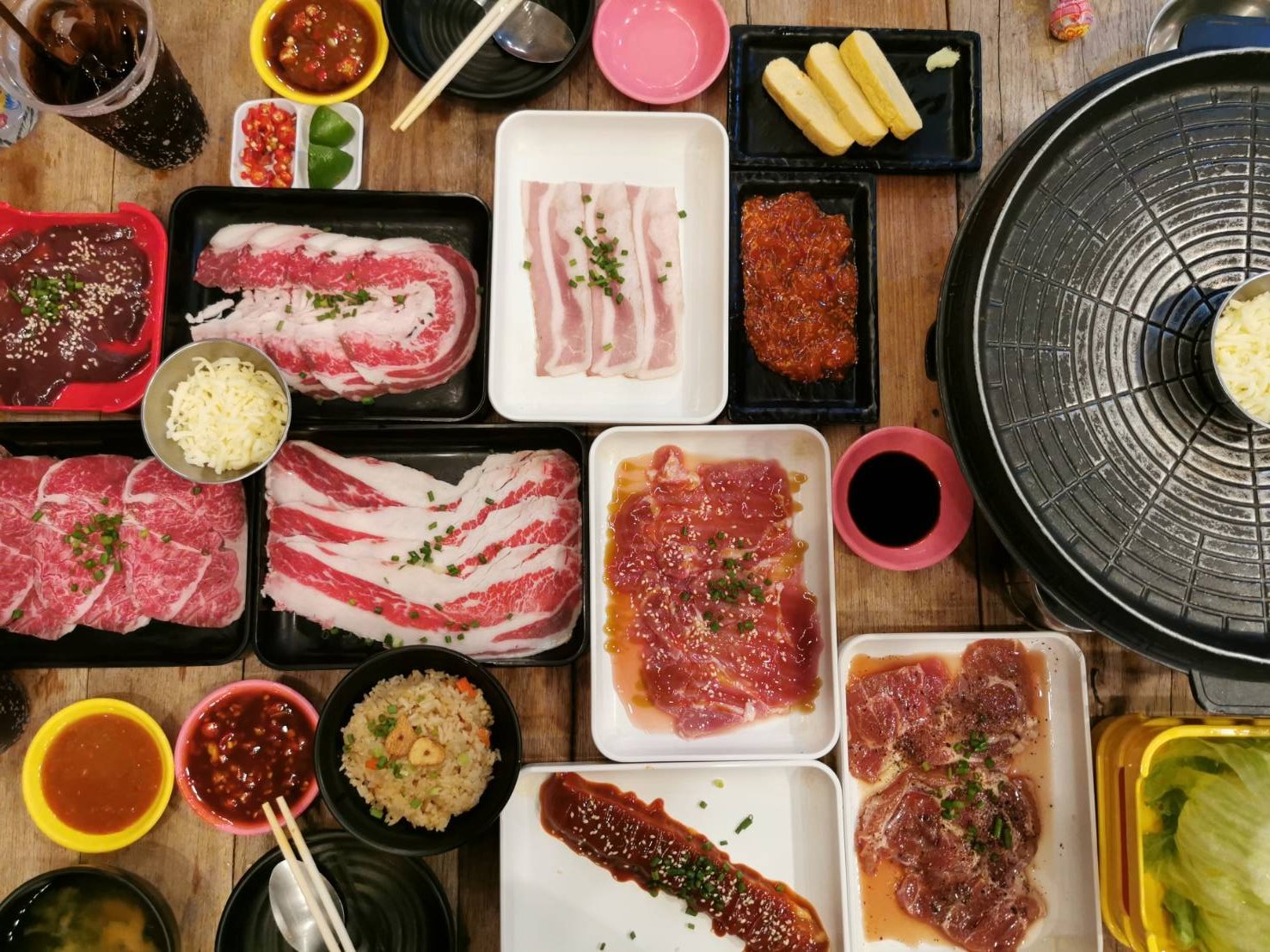 หมีตีพุง, ชาบูตัวดี, Shabu ไร่ขิง สามพราน, Yang Chill - ย่างชิลล์, ตะวันหมูกะทะ &amp; ชาบู