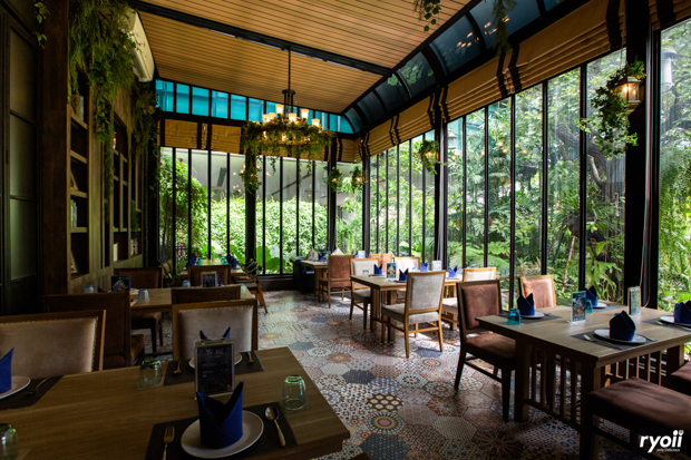 บ้านสวย ในสวน, Siam Brasserie , The Treehouse Nongchok, Natura Cafe, BaanNaiSuan Cafe&Yoga, Patom, Portobello & Désiré, ครัวบ้านสวนสุวรรณ, ร้านอาหารฐิตารีย์ สวนรถไฟ จตุจักร, บ้านสวน อบอวลรัก