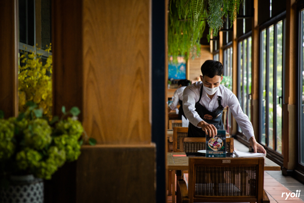 บ้านสวย ในสวน, Siam Brasserie , The Treehouse Nongchok, Natura Cafe, BaanNaiSuan Cafe&Yoga, Patom, Portobello & Désiré, ครัวบ้านสวนสุวรรณ, ร้านอาหารฐิตารีย์ สวนรถไฟ จตุจักร, บ้านสวน อบอวลรัก
