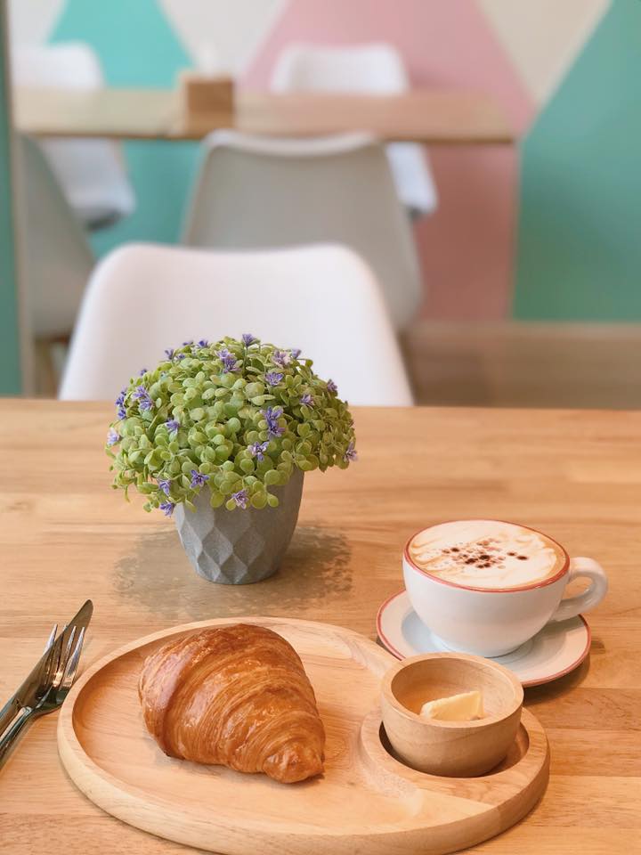 Kiddies’ House, ม้าก้านกล้วย คิดส์คาเฟ่, Little sheep kids cafe, Kickinkids, Moana Cafe, Organika Cafe and Play, Little Barn Kids Cafe, Pumpkin Art Town, DUBUA CAFE, FARM LUCK, Dressage Horse Café, Buttercup, Mari go round