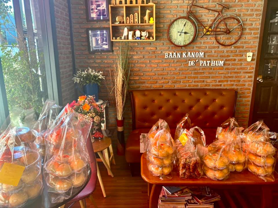 Smitten Cafe and Decor, Thong Ampai Café, THREE Cafe, Continue.cafe, Sunday in 345 cafe, Aprilhouse, The Aileen Cafe', Oliva Cafe, The Kottage Cafe, Plant Cafe, ปิ่นโตนามีตาล, Baan Kanom De'Pathum, Pumpkin Art Town, Mushroom Hut Cafe, KAD Cafe - กาด คาเฟ่, ADAM cafe