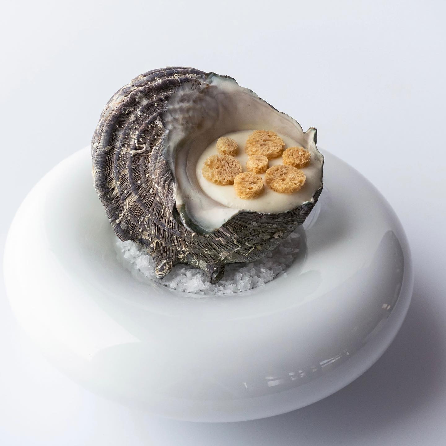 Midwinter, Dandelion Bake Studio, Cafe Reverie, Portobello & Désiré, Level 50 by SEE FAH, Siam Yacht Club, Blue Sky, at Centara Grand, Mezzaluna Restaurant