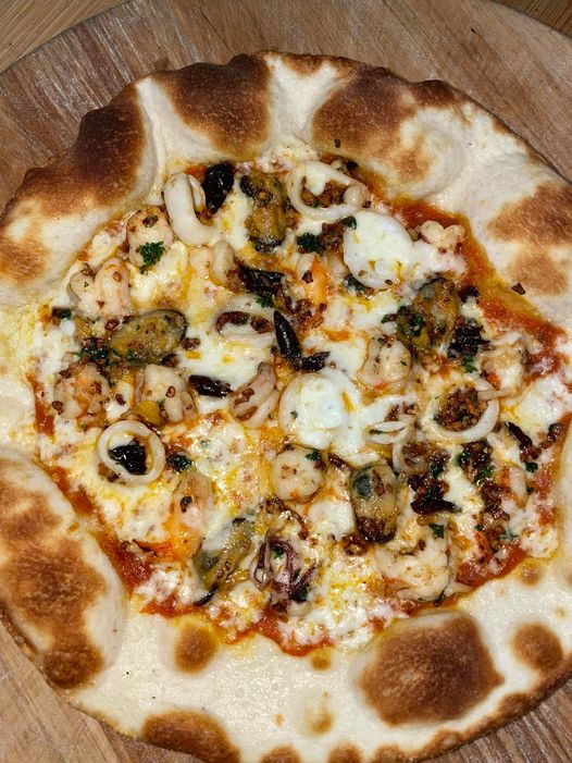 Pizzeria Limoncello, เชฟถนอม, กลมกล่อม BY CHEF AKE, Ciao Pizza, Pizza Aroy, Pizza Massilia, Grazie Pizzeria, The Garden Dough, Lanta Pizzeria, Mama Dolores, PizzaPazza, Dressage Horse Café, Pizzazo, Shelter Pizza พิซซ่าเตาถ่าน