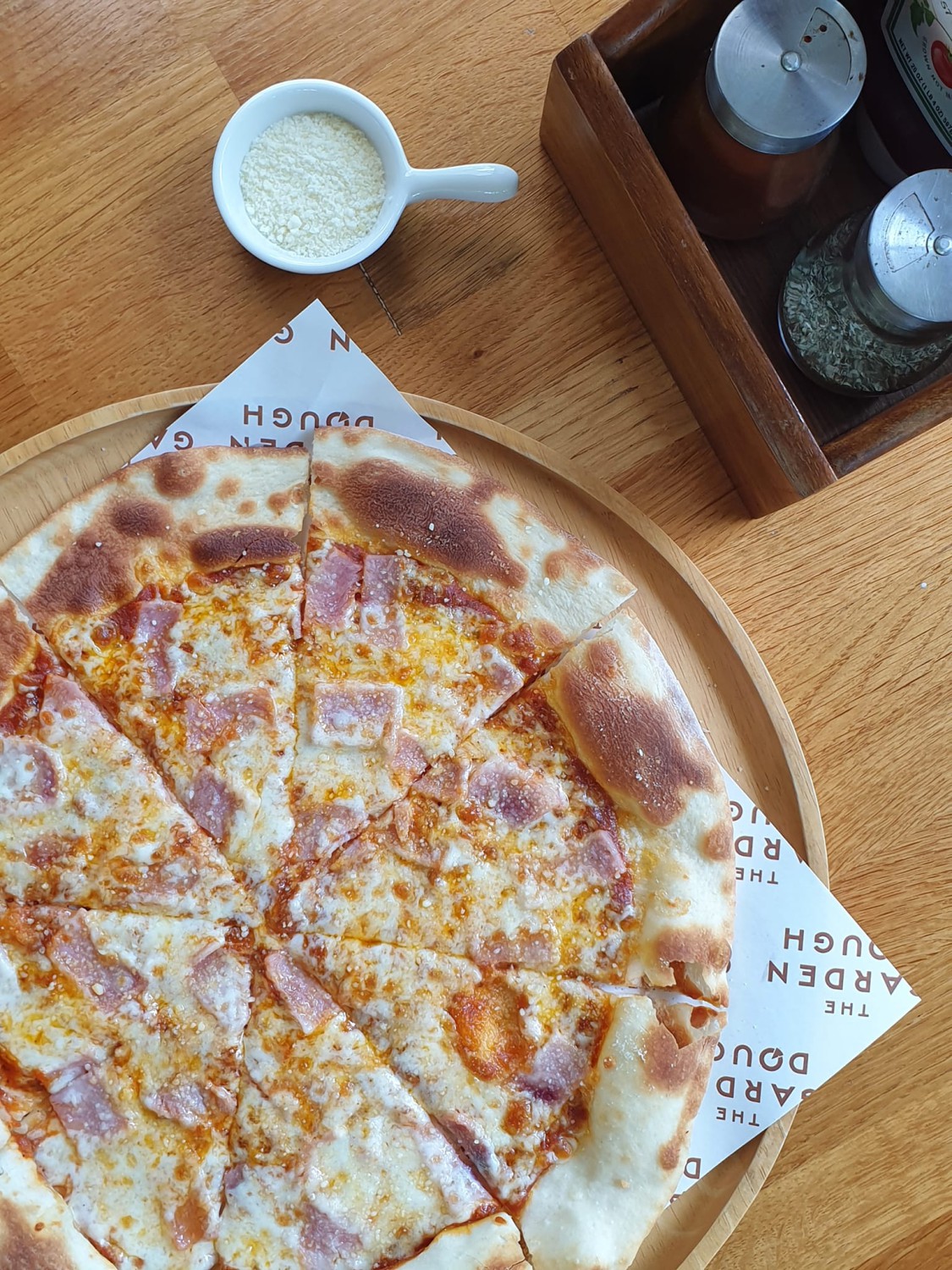 Pizzeria Limoncello, เชฟถนอม, กลมกล่อม BY CHEF AKE, Ciao Pizza, Pizza Aroy, Pizza Massilia, Grazie Pizzeria, The Garden Dough, Lanta Pizzeria, Mama Dolores, PizzaPazza, Dressage Horse Café, Pizzazo, Shelter Pizza พิซซ่าเตาถ่าน