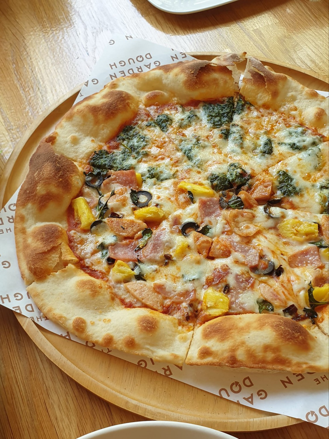 Pizzeria Limoncello, เชฟถนอม, กลมกล่อม BY CHEF AKE, Ciao Pizza, Pizza Aroy, Pizza Massilia, Grazie Pizzeria, The Garden Dough, Lanta Pizzeria, Mama Dolores, PizzaPazza, Dressage Horse Café, Pizzazo, Shelter Pizza พิซซ่าเตาถ่าน