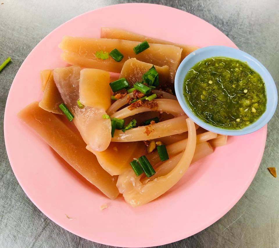 เย็นตาโฟรสเด็ดโบสถ์แม่พระฟาติมา, เย็นตาโฟ คอนแวนต์, อู๋ เย็นตาโฟประตูผี, ร้านไทยรุ่งเรืองเย็นตาโฟเจริญผล, ศาลาแดงเย็นตาโฟ, ปุ๊ เย็นตาโฟ, เตี้ยเย็นตาโฟ, ชาละวันเย็นตาโฟ, เฮียตี๋ ก๋วยเตี๋ยวลูกชิ้นปลาเย็นตาโฟเยาวราชลาดพร้าววังหิน, จิระเย็นตาโฟ, โฟพ่นไฟ, พัวกี่, นายอ้วนเย็นตาโฟเสาชิงช้า, เจ๊อี่ เย็นตาโฟ ต้มยำ, ก๋วยเตี๋ยวเย็นตาโฟพี่หมู รสเด็ด, เม้งโภชนา ปิ่นเกล้า ลูกชิ้นปลา, เจ๊น้อยเย็นตาโฟ พระราม4, เย็นตาโฟ62, ใช่ เตี๋ยวปลา, เย็นตาโฟโพธาราม, เจ้อ้วนเย็นตาโฟ Jeauan yentafo, เย็นตาโฟฮ่องเต้ ศรีย่าน, เย็นตาโฟป้าเสนา เล้งแซ่บ, เพ้งเย็นตาโฟเจ้าเก่า ตลาดห้วยขวาง