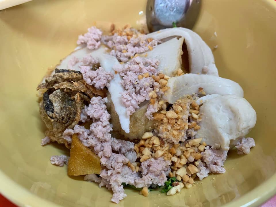 เย็นตาโฟรสเด็ดโบสถ์แม่พระฟาติมา, เย็นตาโฟ คอนแวนต์, อู๋ เย็นตาโฟประตูผี, ร้านไทยรุ่งเรืองเย็นตาโฟเจริญผล, ศาลาแดงเย็นตาโฟ, ปุ๊ เย็นตาโฟ, เตี้ยเย็นตาโฟ, ชาละวันเย็นตาโฟ, เฮียตี๋ ก๋วยเตี๋ยวลูกชิ้นปลาเย็นตาโฟเยาวราชลาดพร้าววังหิน, จิระเย็นตาโฟ, โฟพ่นไฟ, พัวกี่, นายอ้วนเย็นตาโฟเสาชิงช้า, เจ๊อี่ เย็นตาโฟ ต้มยำ, ก๋วยเตี๋ยวเย็นตาโฟพี่หมู รสเด็ด, เม้งโภชนา ปิ่นเกล้า ลูกชิ้นปลา, เจ๊น้อยเย็นตาโฟ พระราม4, เย็นตาโฟ62, ใช่ เตี๋ยวปลา, เย็นตาโฟโพธาราม, เจ้อ้วนเย็นตาโฟ Jeauan yentafo, เย็นตาโฟฮ่องเต้ ศรีย่าน, เย็นตาโฟป้าเสนา เล้งแซ่บ, เพ้งเย็นตาโฟเจ้าเก่า ตลาดห้วยขวาง