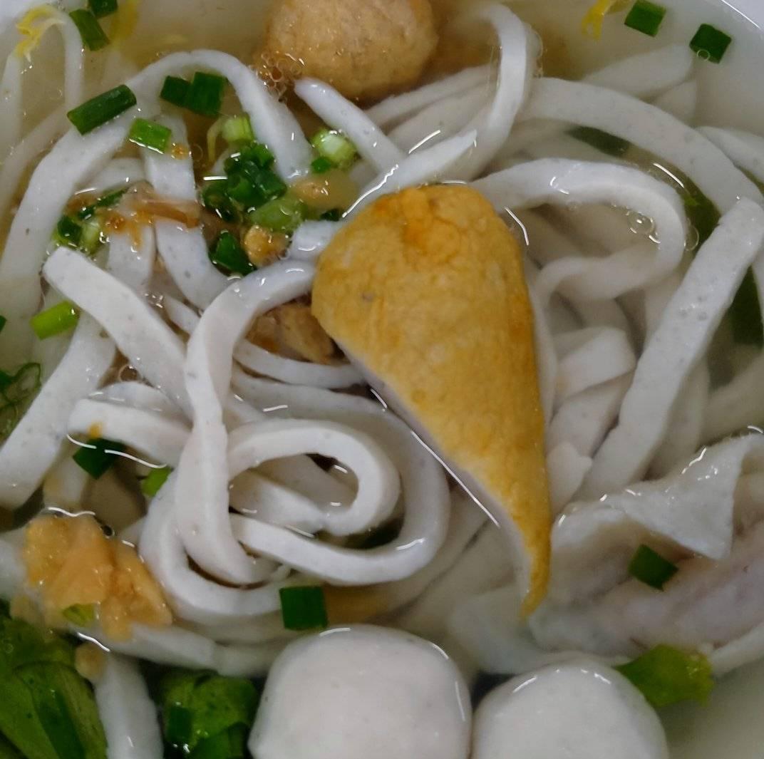 เย็นตาโฟรสเด็ดโบสถ์แม่พระฟาติมา, เย็นตาโฟ คอนแวนต์, อู๋ เย็นตาโฟประตูผี, ร้านไทยรุ่งเรืองเย็นตาโฟเจริญผล, ศาลาแดงเย็นตาโฟ, ปุ๊ เย็นตาโฟ, เตี้ยเย็นตาโฟ, ชาละวันเย็นตาโฟ, เฮียตี๋ ก๋วยเตี๋ยวลูกชิ้นปลาเย็นตาโฟเยาวราชลาดพร้าววังหิน, จิระเย็นตาโฟ, โฟพ่นไฟ, พัวกี่, นายอ้วนเย็นตาโฟเสาชิงช้า, เจ๊อี่ เย็นตาโฟ ต้มยำ, ก๋วยเตี๋ยวเย็นตาโฟพี่หมู รสเด็ด, เม้งโภชนา ปิ่นเกล้า ลูกชิ้นปลา, เจ๊น้อยเย็นตาโฟ พระราม4, เย็นตาโฟ62, ใช่ เตี๋ยวปลา, เย็นตาโฟโพธาราม, เจ้อ้วนเย็นตาโฟ Jeauan yentafo, เย็นตาโฟฮ่องเต้ ศรีย่าน, เย็นตาโฟป้าเสนา เล้งแซ่บ, เพ้งเย็นตาโฟเจ้าเก่า ตลาดห้วยขวาง