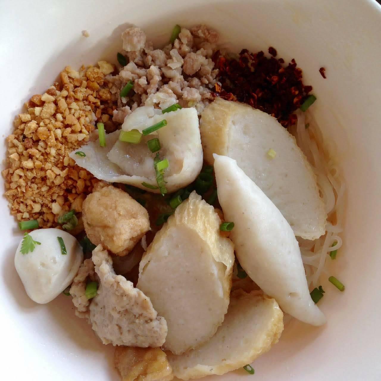 เย็นตาโฟรสเด็ดโบสถ์แม่พระฟาติมา, เย็นตาโฟ คอนแวนต์, อู๋ เย็นตาโฟประตูผี, ร้านไทยรุ่งเรืองเย็นตาโฟเจริญผล, ศาลาแดงเย็นตาโฟ, ปุ๊ เย็นตาโฟ, เตี้ยเย็นตาโฟ, ชาละวันเย็นตาโฟ, เฮียตี๋ ก๋วยเตี๋ยวลูกชิ้นปลาเย็นตาโฟเยาวราชลาดพร้าววังหิน, จิระเย็นตาโฟ, โฟพ่นไฟ, พัวกี่, นายอ้วนเย็นตาโฟเสาชิงช้า, เจ๊อี่ เย็นตาโฟ ต้มยำ, ก๋วยเตี๋ยวเย็นตาโฟพี่หมู รสเด็ด, เม้งโภชนา ปิ่นเกล้า ลูกชิ้นปลา, เจ๊น้อยเย็นตาโฟ พระราม4, เย็นตาโฟ62, ใช่ เตี๋ยวปลา, เย็นตาโฟโพธาราม, เจ้อ้วนเย็นตาโฟ Jeauan yentafo, เย็นตาโฟฮ่องเต้ ศรีย่าน, เย็นตาโฟป้าเสนา เล้งแซ่บ, เพ้งเย็นตาโฟเจ้าเก่า ตลาดห้วยขวาง
