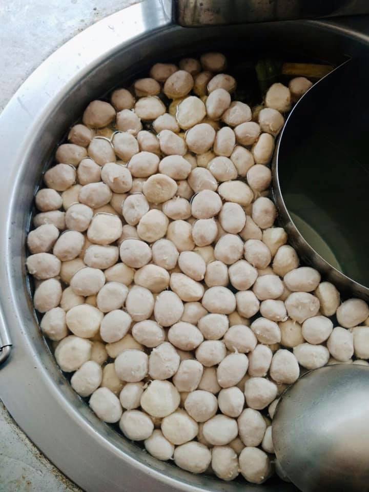 เย็นตาโฟรสเด็ดโบสถ์แม่พระฟาติมา, เย็นตาโฟ คอนแวนต์, อู๋ เย็นตาโฟประตูผี, ร้านไทยรุ่งเรืองเย็นตาโฟเจริญผล, ศาลาแดงเย็นตาโฟ, ปุ๊ เย็นตาโฟ, เตี้ยเย็นตาโฟ, ชาละวันเย็นตาโฟ, เฮียตี๋ ก๋วยเตี๋ยวลูกชิ้นปลาเย็นตาโฟเยาวราชลาดพร้าววังหิน, จิระเย็นตาโฟ, โฟพ่นไฟ, พัวกี่, นายอ้วนเย็นตาโฟเสาชิงช้า, เจ๊อี่ เย็นตาโฟ ต้มยำ, ก๋วยเตี๋ยวเย็นตาโฟพี่หมู รสเด็ด, เม้งโภชนา ปิ่นเกล้า ลูกชิ้นปลา, เจ๊น้อยเย็นตาโฟ พระราม4, เย็นตาโฟ62, ใช่ เตี๋ยวปลา, เย็นตาโฟโพธาราม, เจ้อ้วนเย็นตาโฟ Jeauan yentafo, เย็นตาโฟฮ่องเต้ ศรีย่าน, เย็นตาโฟป้าเสนา เล้งแซ่บ, เพ้งเย็นตาโฟเจ้าเก่า ตลาดห้วยขวาง