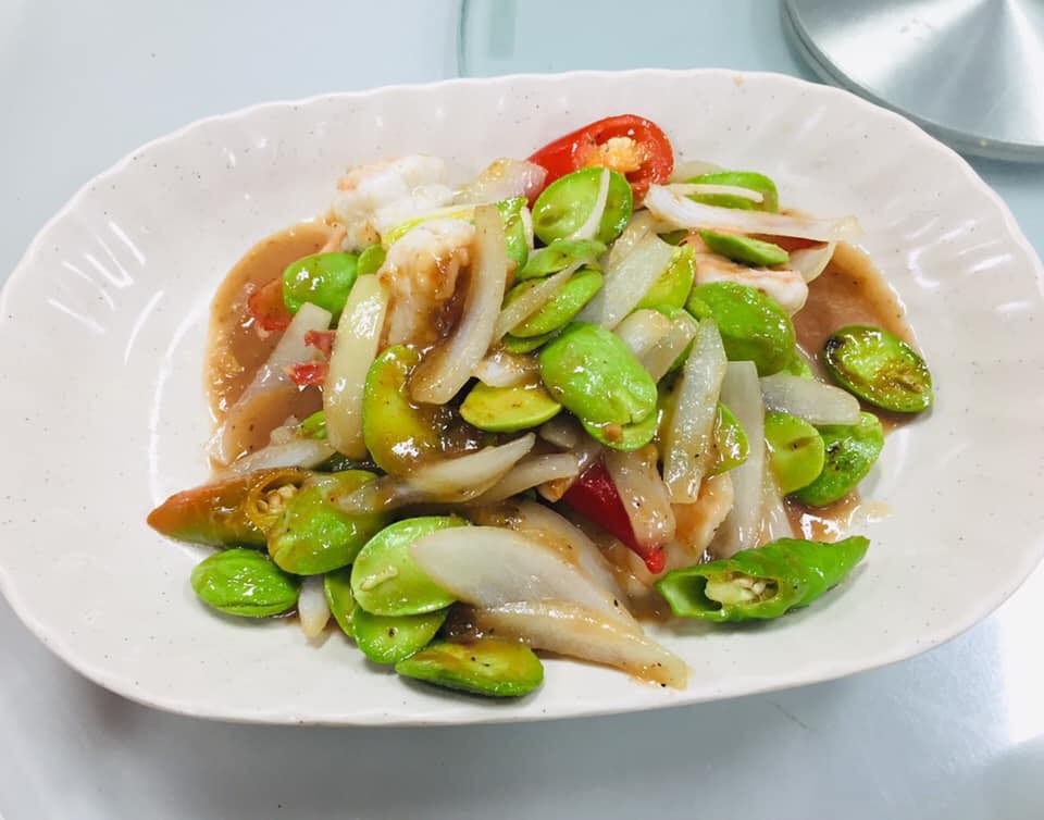 สวนชื่นสุข, Ar Restaurant Hatyai 嗳, ศิริ ต้มเลือดหมูหาดใหญ่, ไก่กรอบพี่เน่, ในรู, กุ๊กชัยติ่มซำ-ก๋วยเตี๋ยวราดหน้าปลากะพง, ร้านใต้ขอย ซอยตัน, กันเอง, หนานหยวน บะหมี่เกี๊ยวกุ้ง, สาขาปุณณกัณฑ์, ป่ายาง, บ้านก้ามปู, โชคดีแต่เตี้ยม บะกุ๊ดเต๋, ไก่ทอดหาดใหญ่มีนา, ร้านราดหน้าโกฉ่อน, ขนมจีนป้าชื่น, Space Bar, ขนมไข่เตาถ่านน้องนิล&คาเฟ่, ข้าวต้มรถแดง