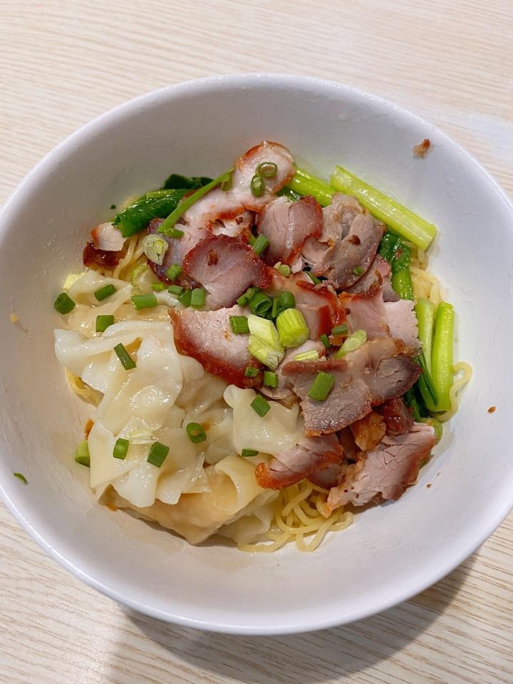 สวนชื่นสุข, Ar Restaurant Hatyai 嗳, ศิริ ต้มเลือดหมูหาดใหญ่, ไก่กรอบพี่เน่, ในรู, กุ๊กชัยติ่มซำ-ก๋วยเตี๋ยวราดหน้าปลากะพง, ร้านใต้ขอย ซอยตัน, กันเอง, หนานหยวน บะหมี่เกี๊ยวกุ้ง, สาขาปุณณกัณฑ์, ป่ายาง, บ้านก้ามปู, โชคดีแต่เตี้ยม บะกุ๊ดเต๋, ไก่ทอดหาดใหญ่มีนา, ร้านราดหน้าโกฉ่อน, ขนมจีนป้าชื่น, Space Bar, ขนมไข่เตาถ่านน้องนิล&คาเฟ่, ข้าวต้มรถแดง