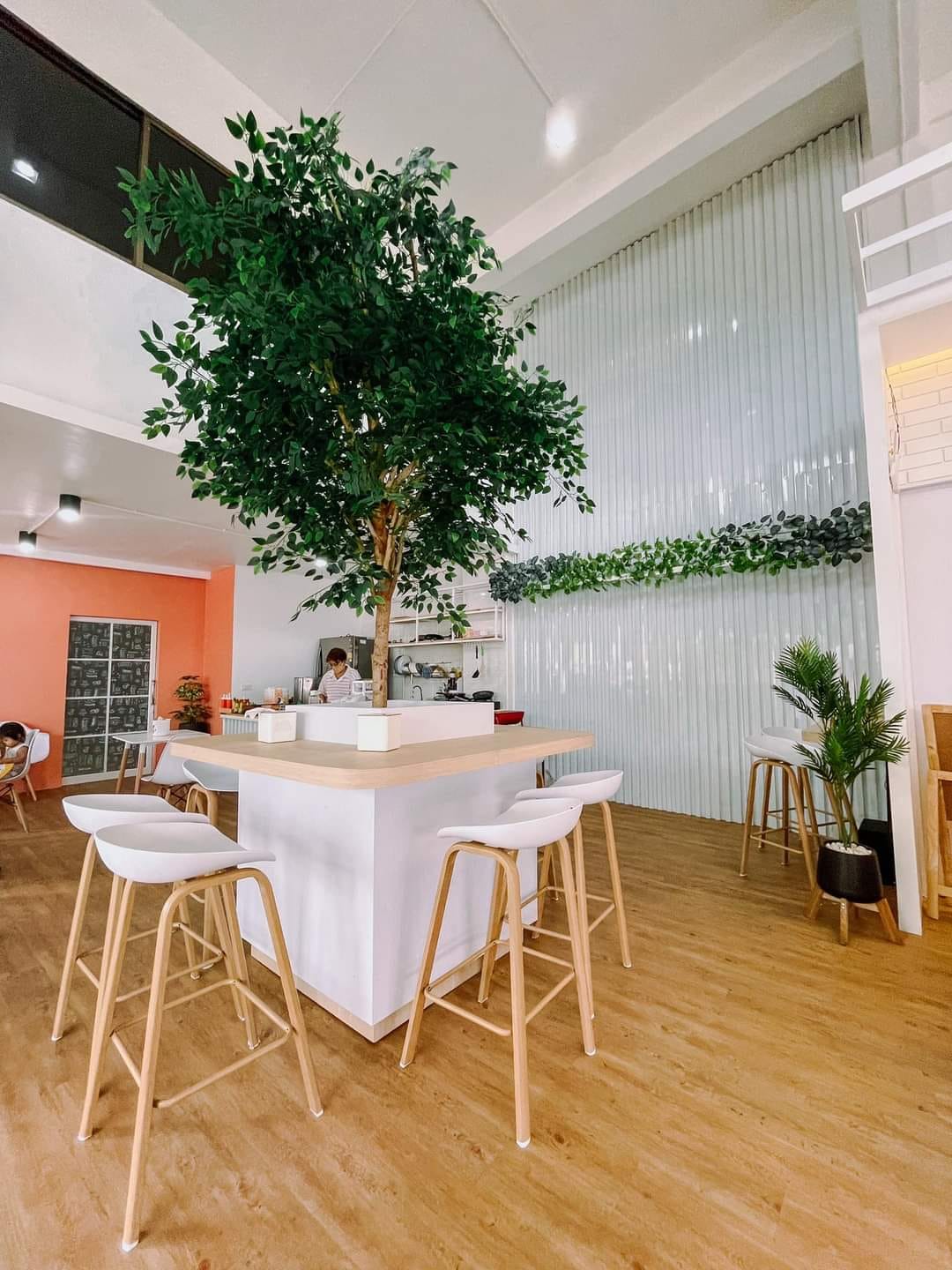 สวนชื่นสุข, Ar Restaurant Hatyai 嗳, ศิริ ต้มเลือดหมูหาดใหญ่, ไก่กรอบพี่เน่, ในรู, กุ๊กชัยติ่มซำ-ก๋วยเตี๋ยวราดหน้าปลากะพง, ร้านใต้ขอย ซอยตัน, กันเอง, หนานหยวน บะหมี่เกี๊ยวกุ้ง, สาขาปุณณกัณฑ์, ป่ายาง, บ้านก้ามปู, โชคดีแต่เตี้ยม บะกุ๊ดเต๋, ไก่ทอดหาดใหญ่มีนา, ร้านราดหน้าโกฉ่อน, ขนมจีนป้าชื่น, Space Bar, ขนมไข่เตาถ่านน้องนิล&คาเฟ่, ข้าวต้มรถแดง