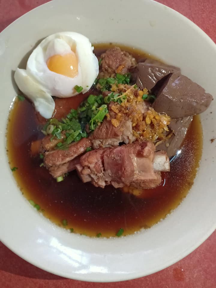 สวนชื่นสุข, Ar Restaurant Hatyai 嗳, ศิริ ต้มเลือดหมูหาดใหญ่, ไก่กรอบพี่เน่, ในรู, กุ๊กชัยติ่มซำ-ก๋วยเตี๋ยวราดหน้าปลากะพง, ร้านใต้ขอย ซอยตัน, กันเอง, หนานหยวน บะหมี่เกี๊ยวกุ้ง, สาขาปุณณกัณฑ์, ป่ายาง, บ้านก้ามปู, โชคดีแต่เตี้ยม บะกุ๊ดเต๋, ไก่ทอดหาดใหญ่มีนา, ร้านราดหน้าโกฉ่อน, ขนมจีนป้าชื่น, Space Bar, ขนมไข่เตาถ่านน้องนิล&คาเฟ่, ข้าวต้มรถแดง