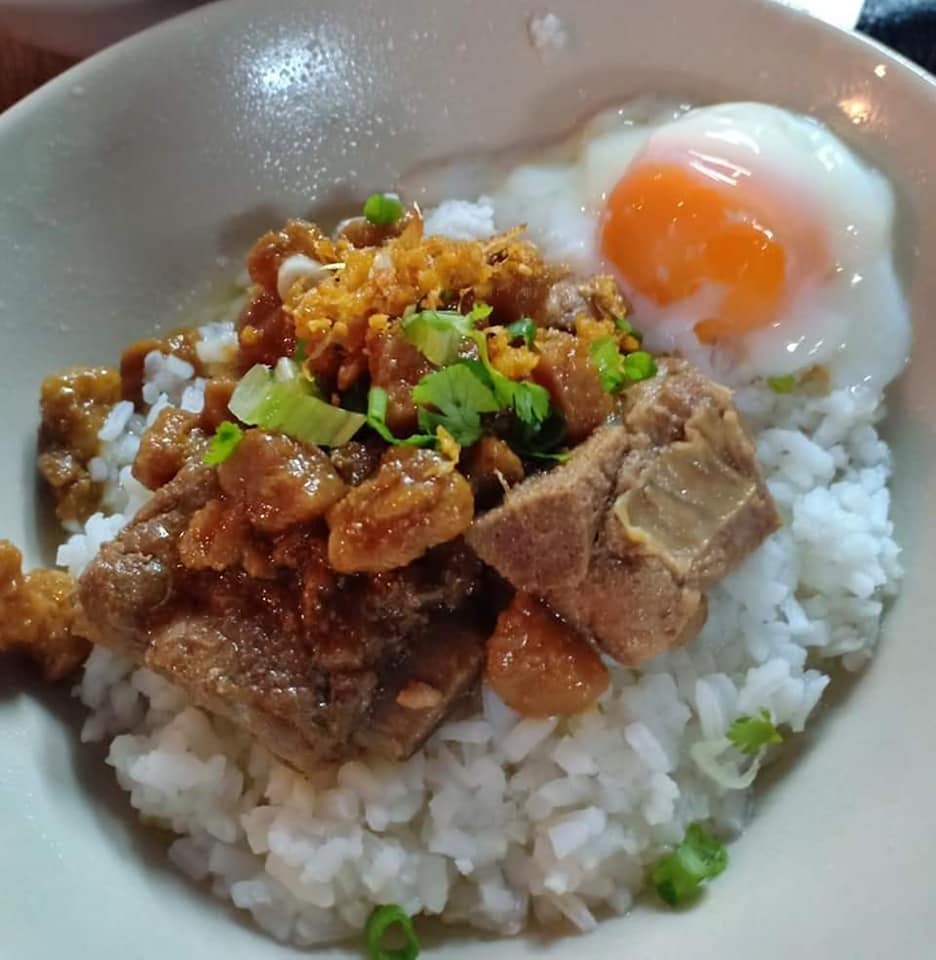 สวนชื่นสุข, Ar Restaurant Hatyai 嗳, ศิริ ต้มเลือดหมูหาดใหญ่, ไก่กรอบพี่เน่, ในรู, กุ๊กชัยติ่มซำ-ก๋วยเตี๋ยวราดหน้าปลากะพง, ร้านใต้ขอย ซอยตัน, กันเอง, หนานหยวน บะหมี่เกี๊ยวกุ้ง, สาขาปุณณกัณฑ์, ป่ายาง, บ้านก้ามปู, โชคดีแต่เตี้ยม บะกุ๊ดเต๋, ไก่ทอดหาดใหญ่มีนา, ร้านราดหน้าโกฉ่อน, ขนมจีนป้าชื่น, Space Bar, ขนมไข่เตาถ่านน้องนิล&คาเฟ่, ข้าวต้มรถแดง