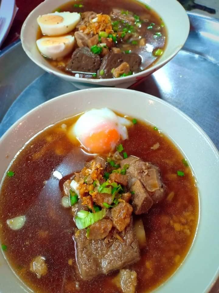 สวนชื่นสุข, Ar Restaurant Hatyai 嗳, ศิริ ต้มเลือดหมูหาดใหญ่, ไก่กรอบพี่เน่, ในรู, กุ๊กชัยติ่มซำ-ก๋วยเตี๋ยวราดหน้าปลากะพง, ร้านใต้ขอย ซอยตัน, กันเอง, หนานหยวน บะหมี่เกี๊ยวกุ้ง, สาขาปุณณกัณฑ์, ป่ายาง, บ้านก้ามปู, โชคดีแต่เตี้ยม บะกุ๊ดเต๋, ไก่ทอดหาดใหญ่มีนา, ร้านราดหน้าโกฉ่อน, ขนมจีนป้าชื่น, Space Bar, ขนมไข่เตาถ่านน้องนิล&คาเฟ่, ข้าวต้มรถแดง