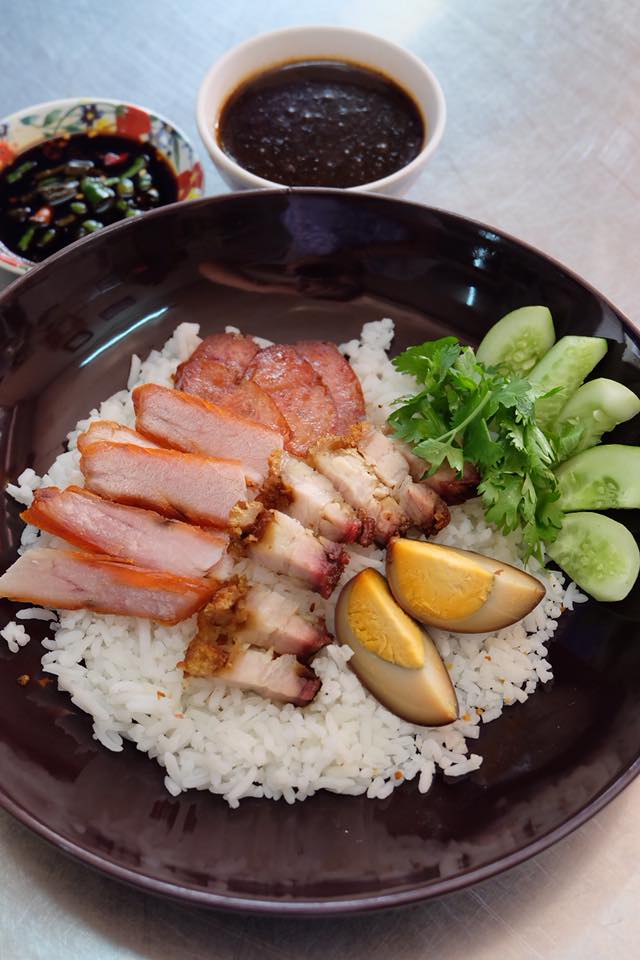 Anya Authentic Thai Cuisine, Kinu, สาขาเสาชิงช้า, ภูธรบาร์, ครัวอัปษร, สาขาถนนดินสอ, ขนมกุ๋ยช่ายเจ๊ต้อย, ตาชัยก๋วยเตี๋ยวสุโขทัย, โกปี๊เฮี้ยะไถ่กี่ ณ เสาชิงช้า, ไทยทำ เกาเหลาสมองหมู, จิต เตาถ่าน, ศิริพรโภชนา, มนต์ นมสด, เจ๊นี เผือกหิมะ, ลูกชิ้นหมูแพร่งนรา, นายอ้วนเย็นตาโฟเสาชิงช้า, สุขนิยม ขนมครกสิงคโปร์, ทิพย์สมัย ผัดไทยประตูผี, เช็งซิมอี๊ , สาขาเสาชิงช้า, Bite and Bond, ร้านติ่นฟง Tinn Feng, บรรพชน Bun Bar Chon, นมโจ เสาชิงช้า, ข้าวหมูแดงนายชุน